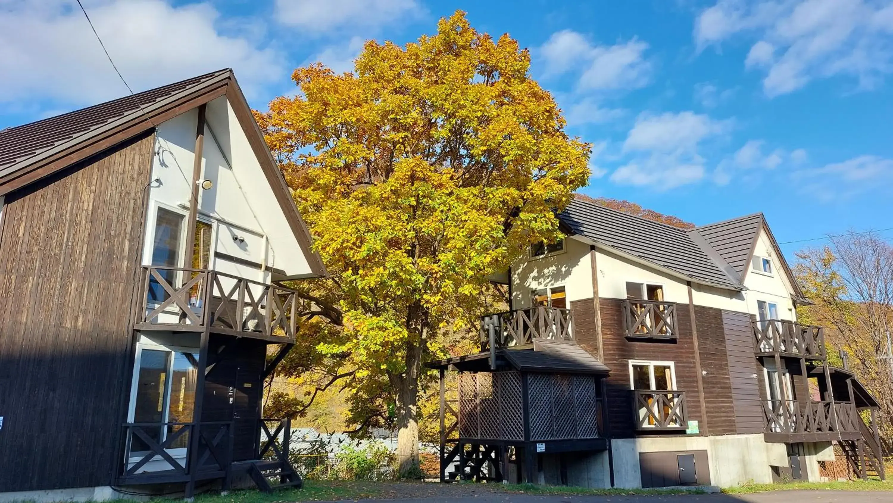 Property building in Winkel Village Property building in Winkel Village