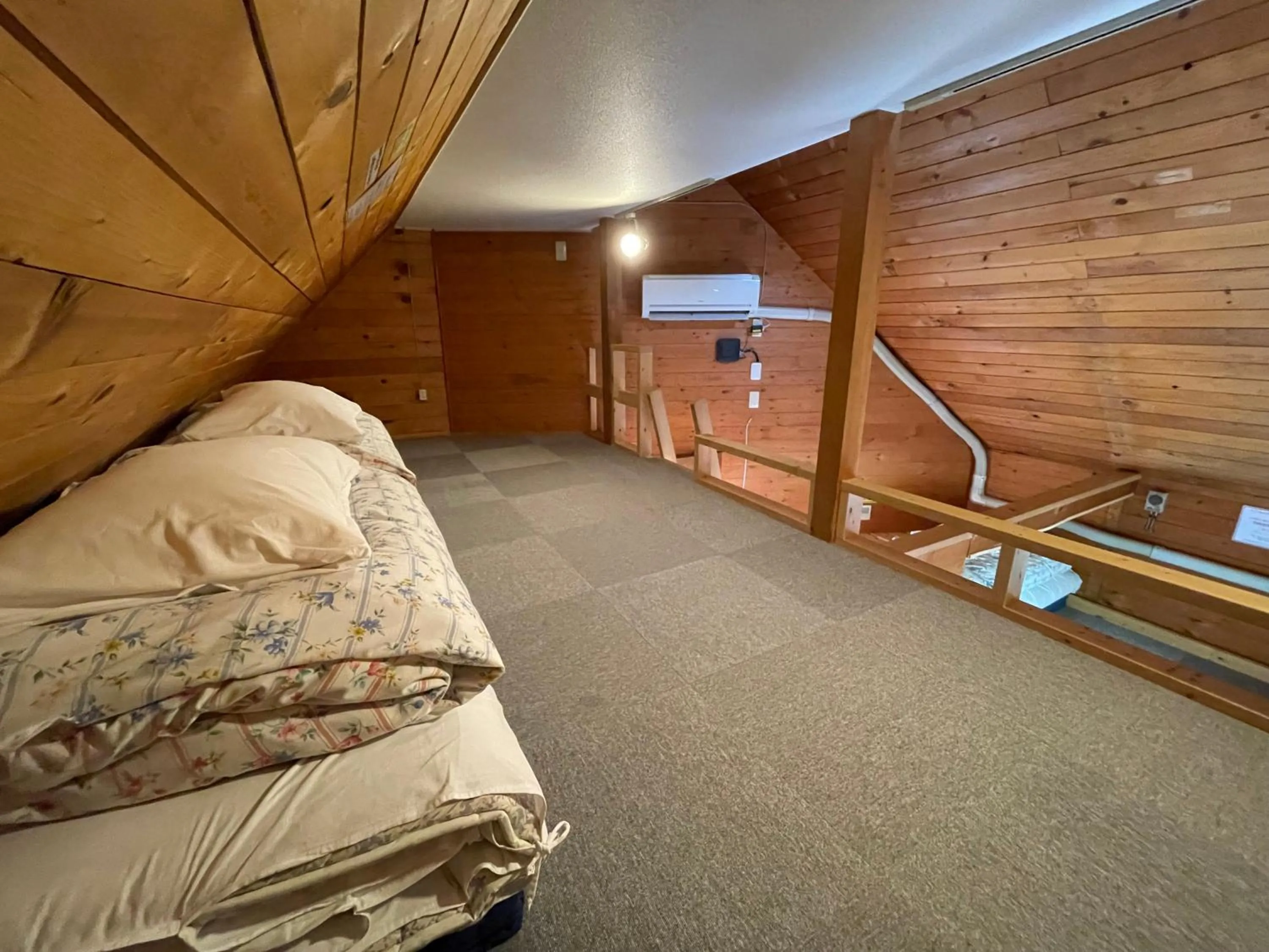 Bedroom, Bed in Winkel Village