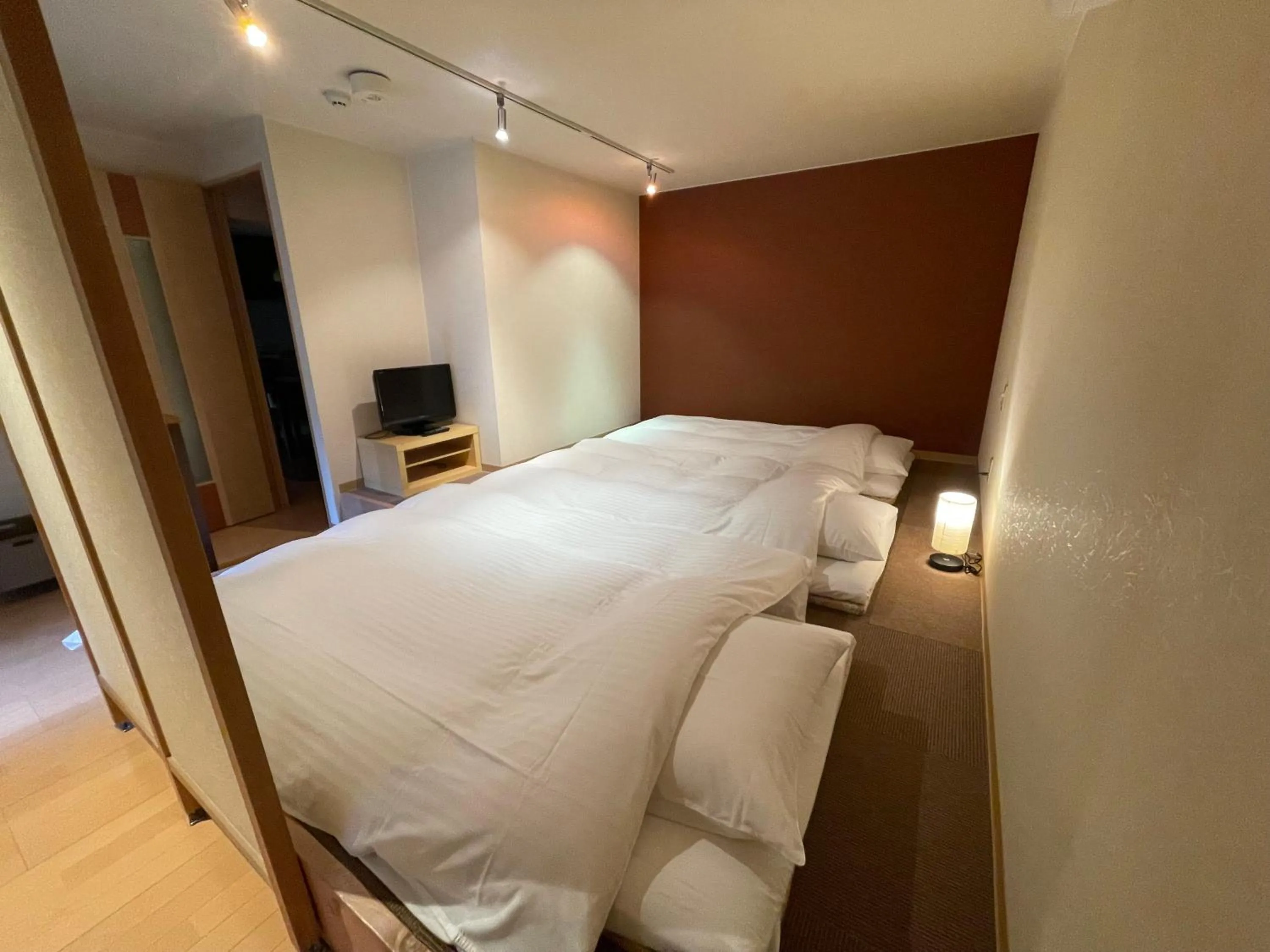 Bedroom, Bed in Winkel Village