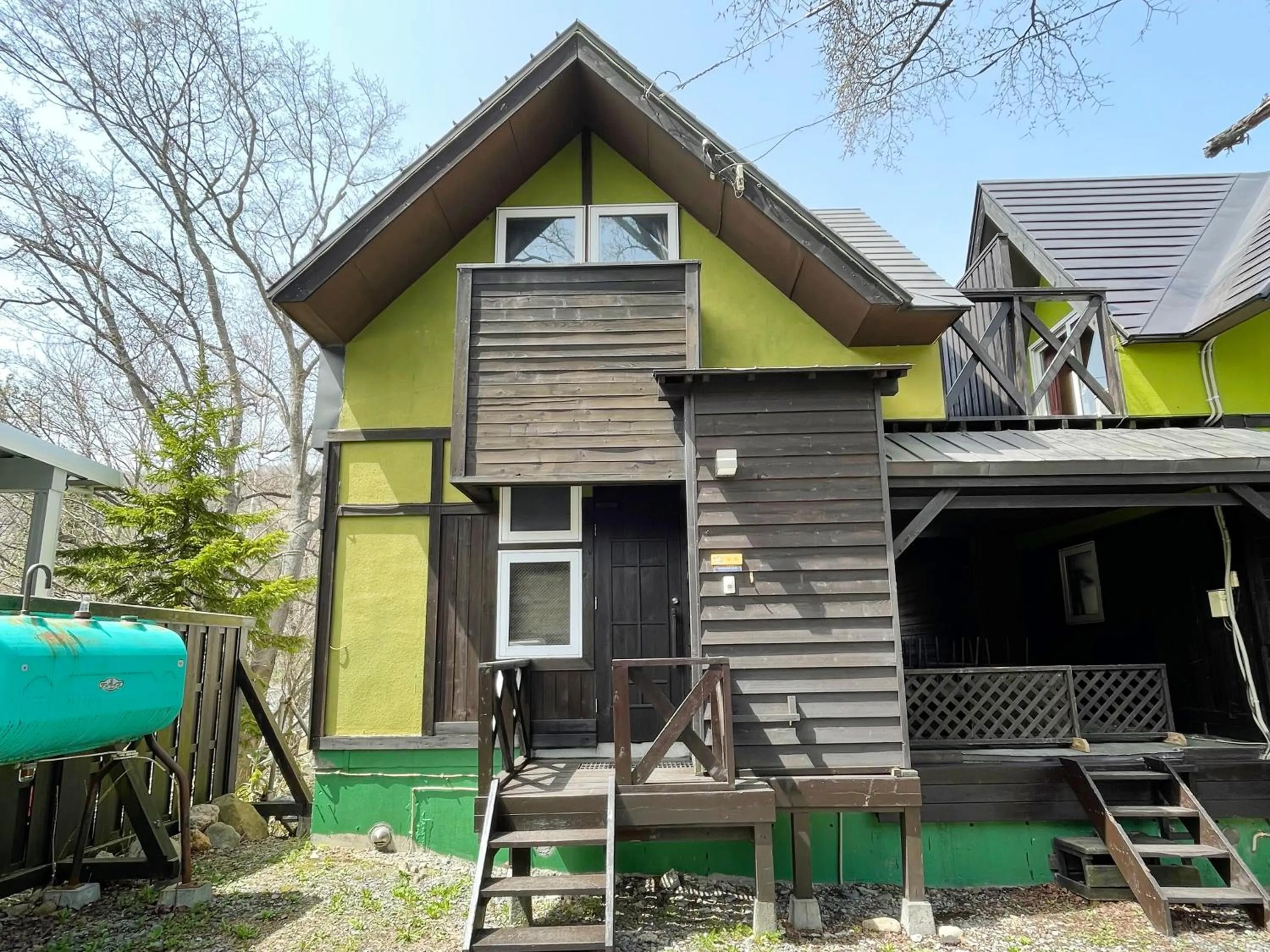 Property building in Winkel Village