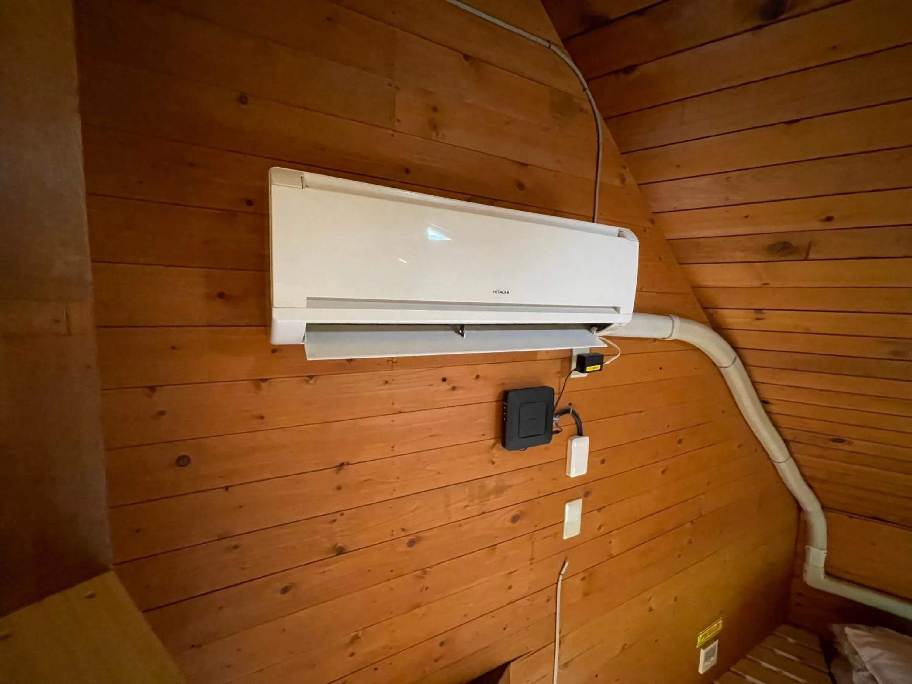 air conditioner in Winkel Village