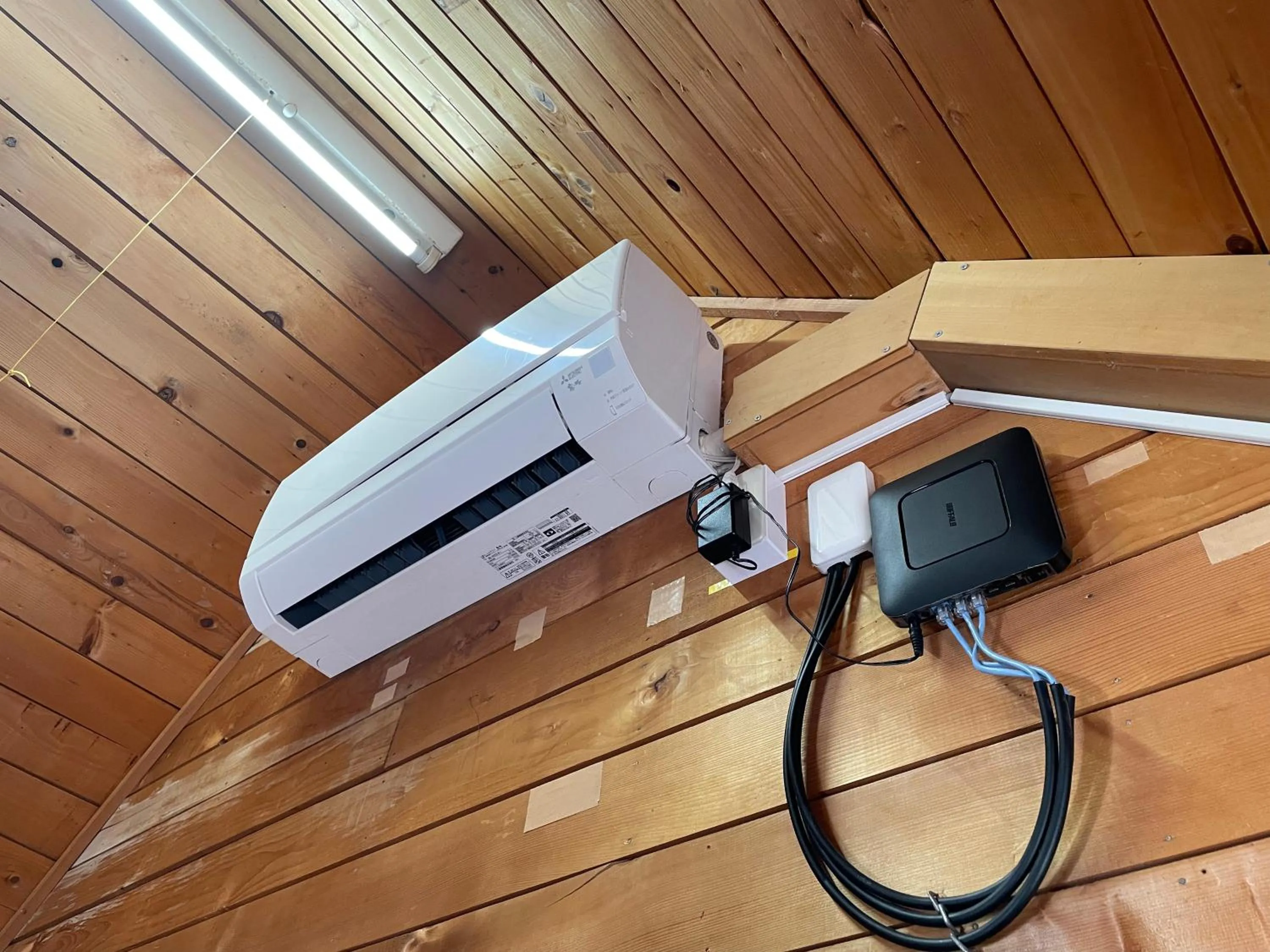 air conditioner in Winkel Village