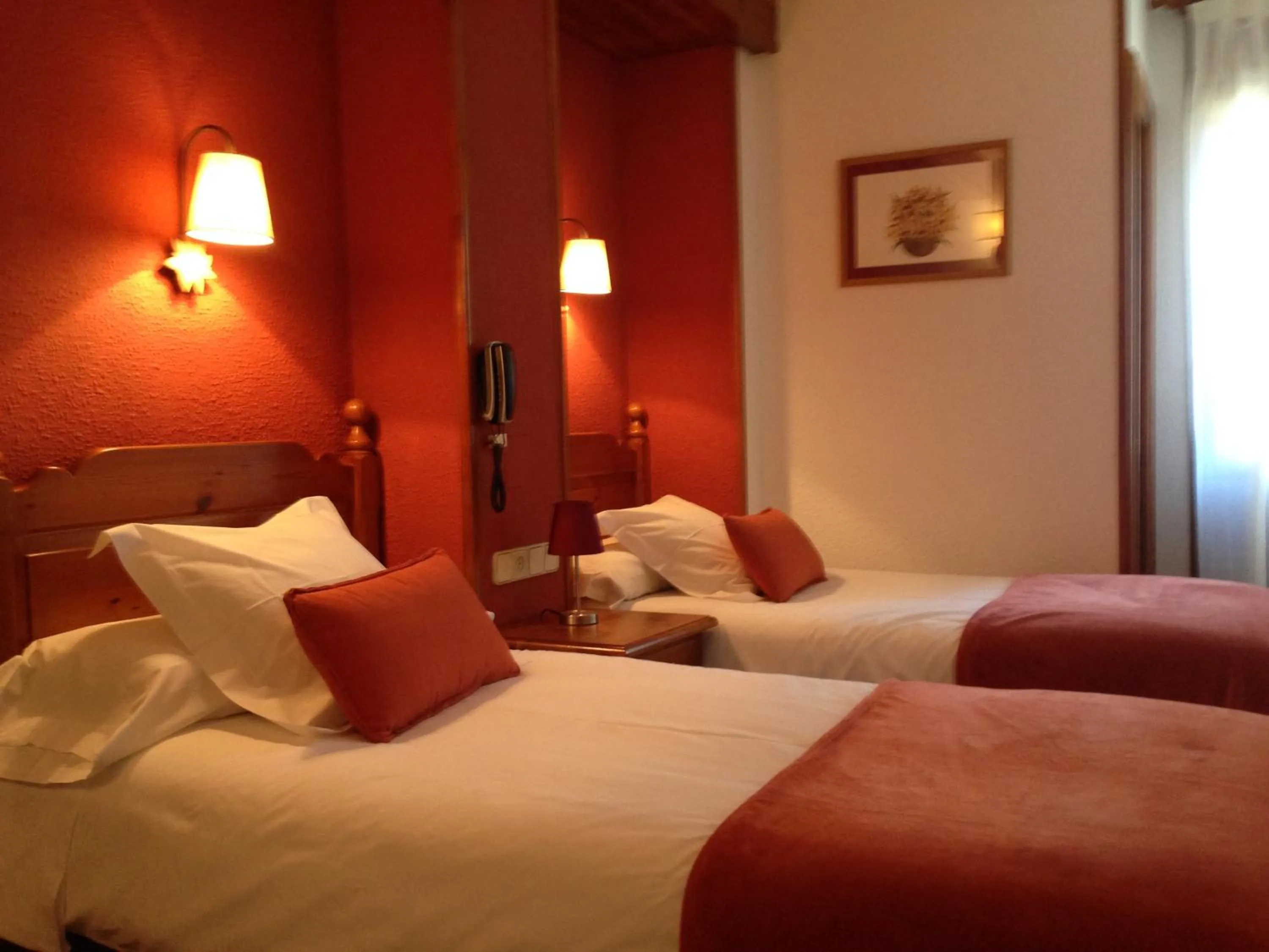 Photo of the whole room, Bed in Hotel La Bonaigua