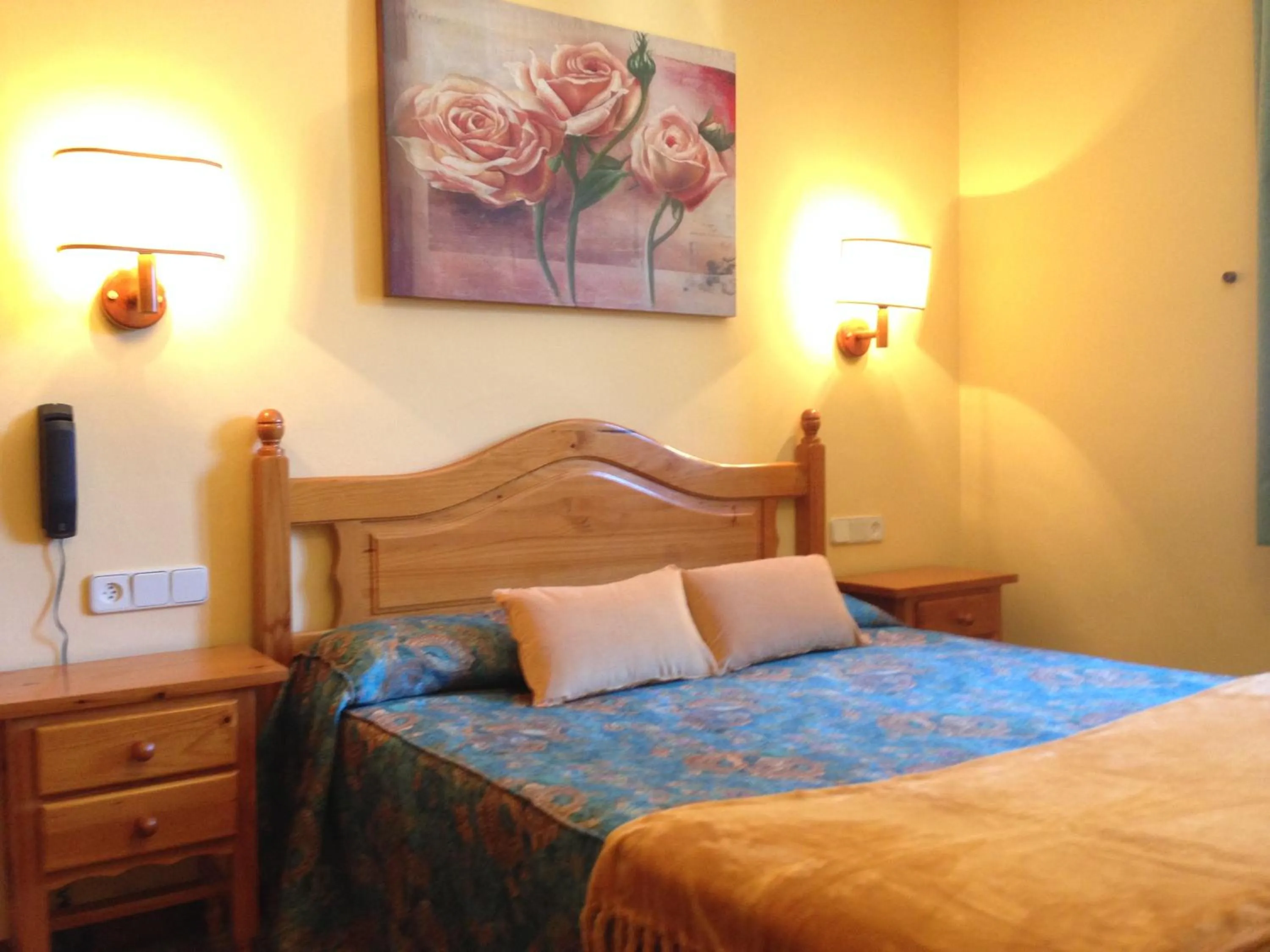 Photo of the whole room, Bed in Hotel La Bonaigua