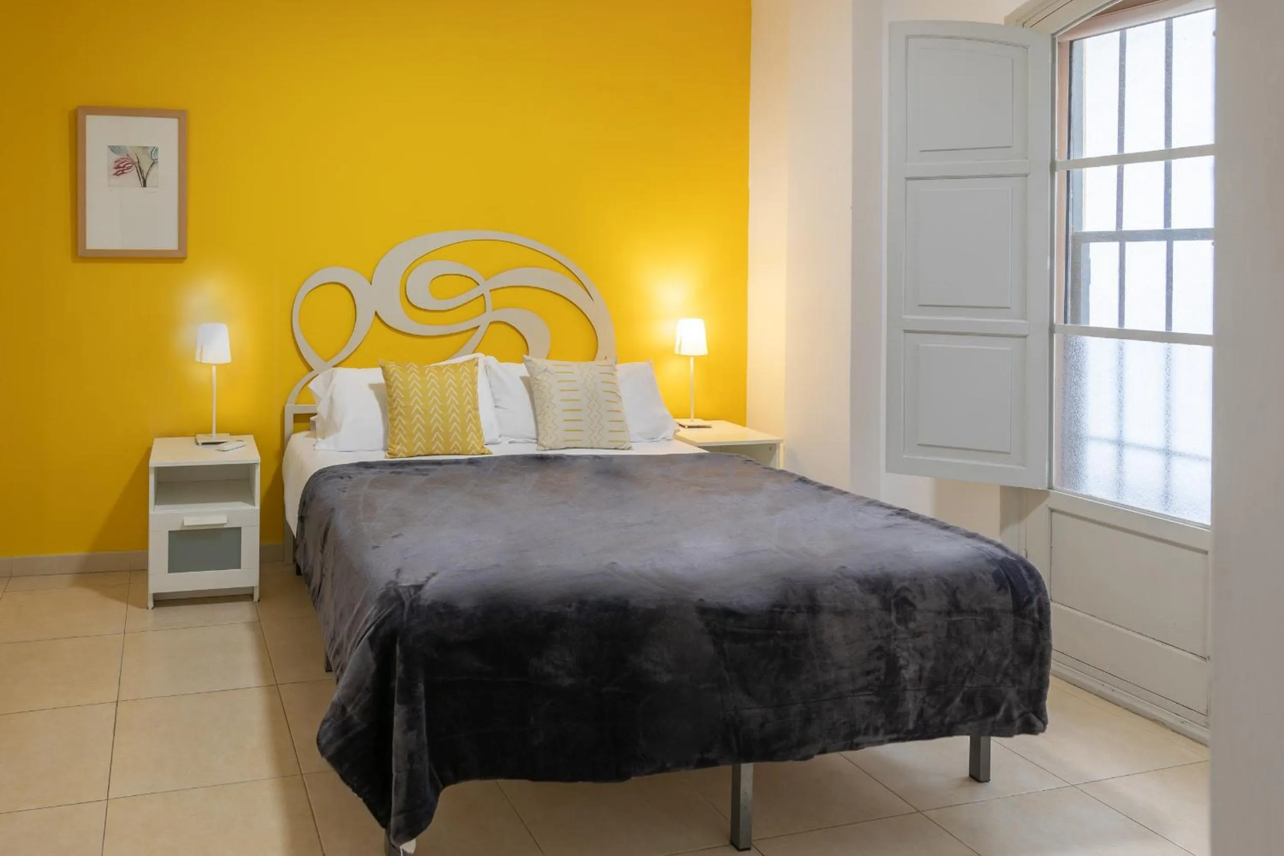 Bedroom, Bed in Reservaloen Plaza del Salvador