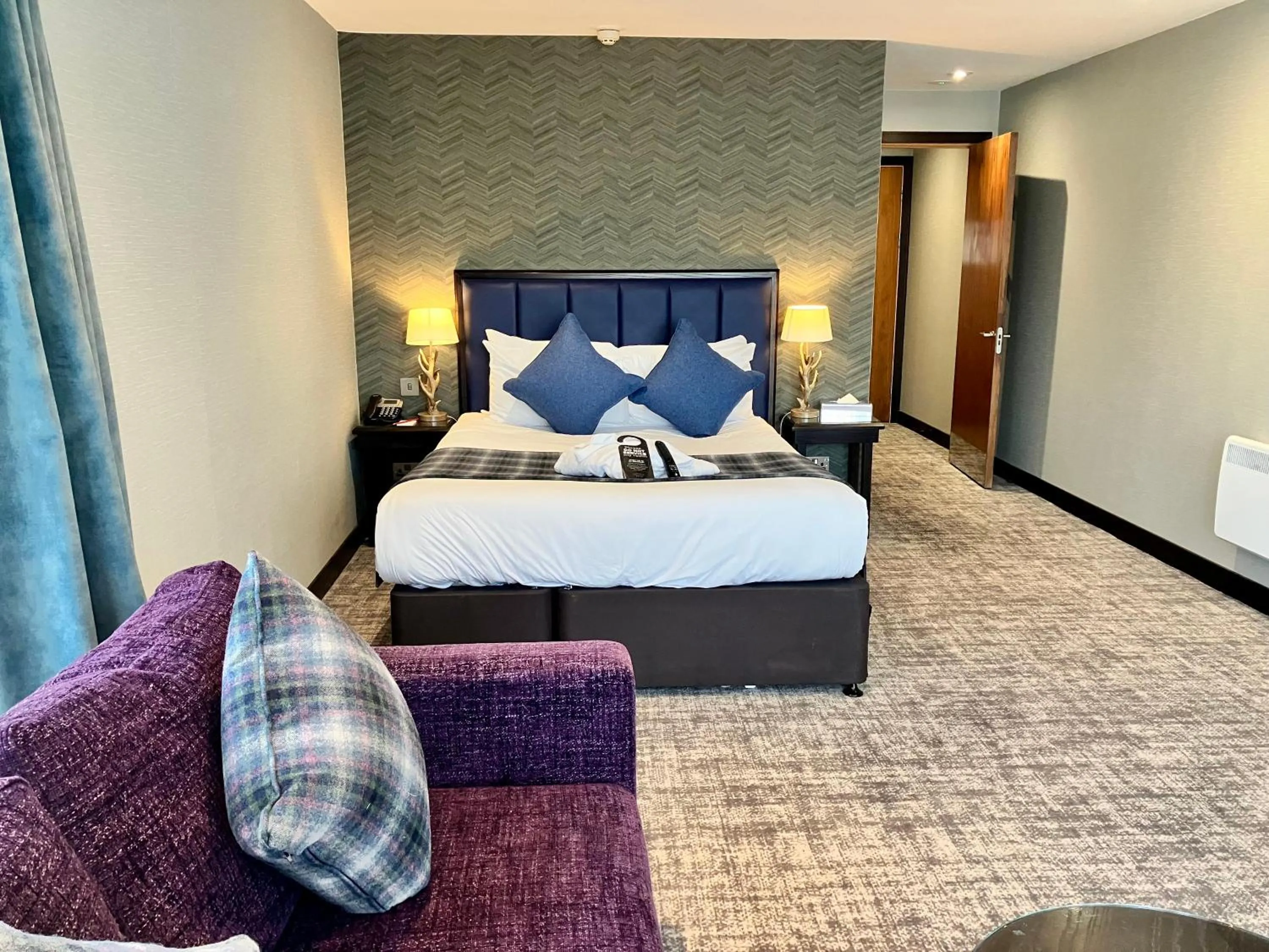 Bed in The Lodge On Loch Lomond Hotel