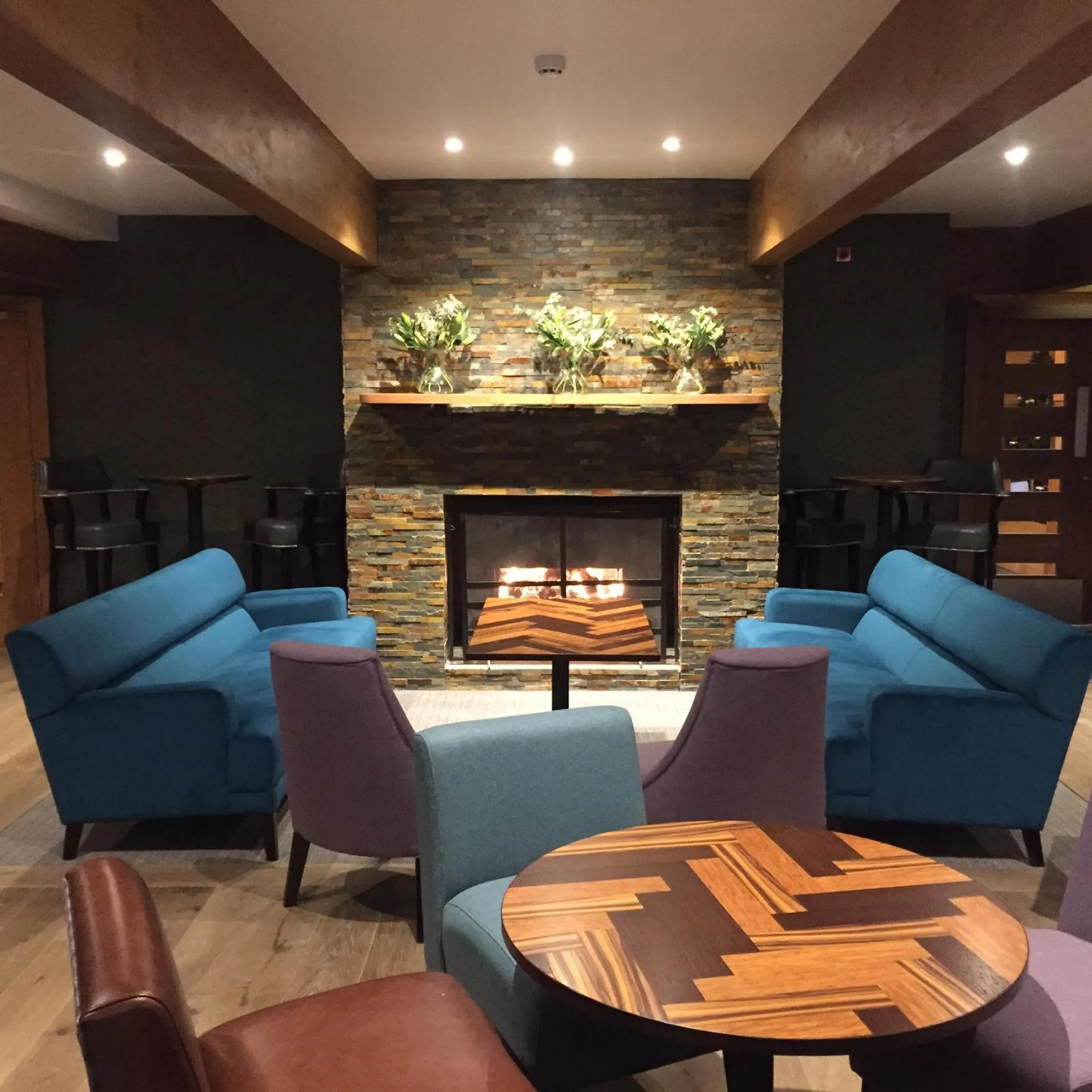 Lounge or bar in The Lodge On Loch Lomond Hotel