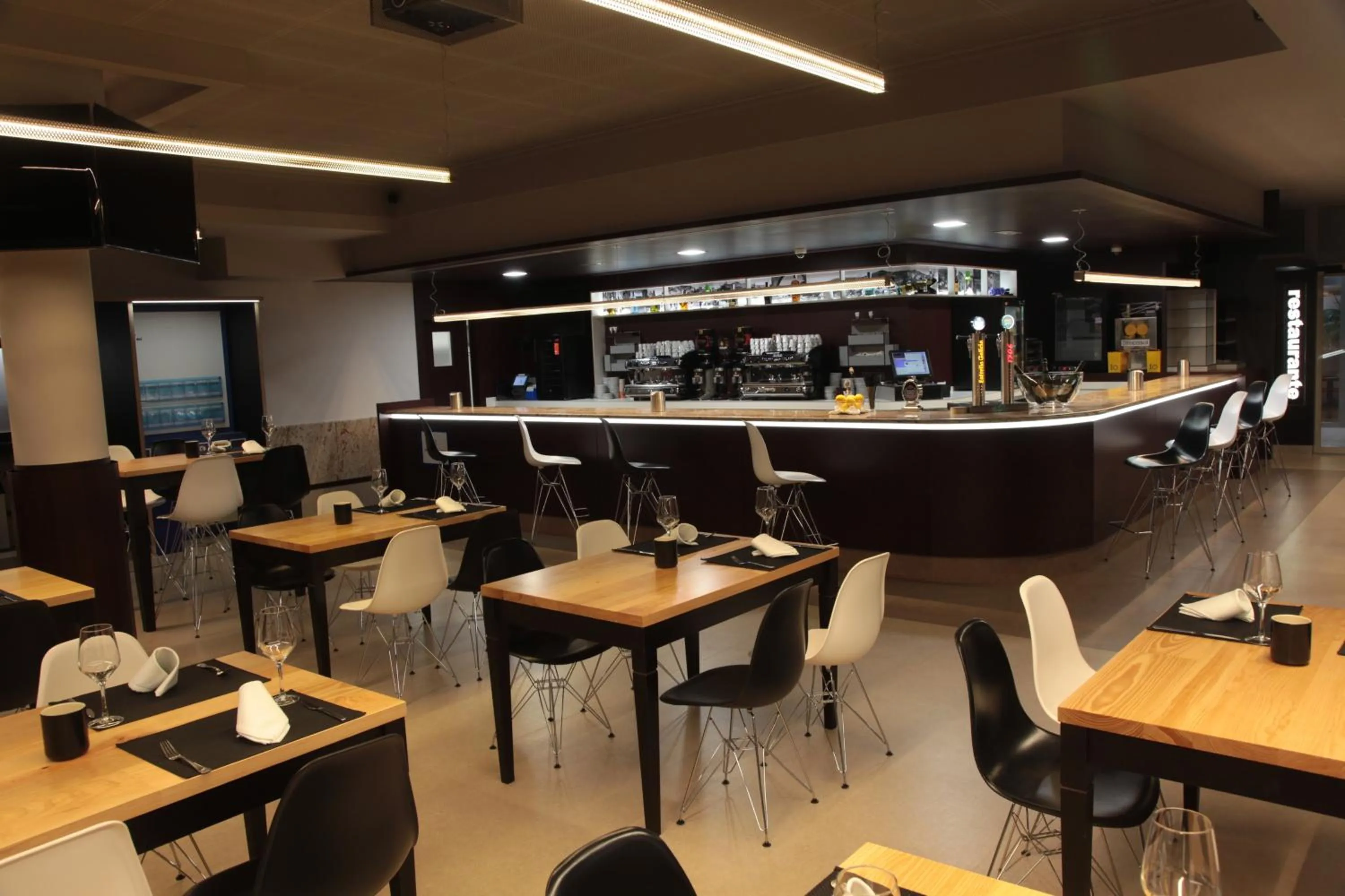 Lounge or bar in Hotel San Cibrao