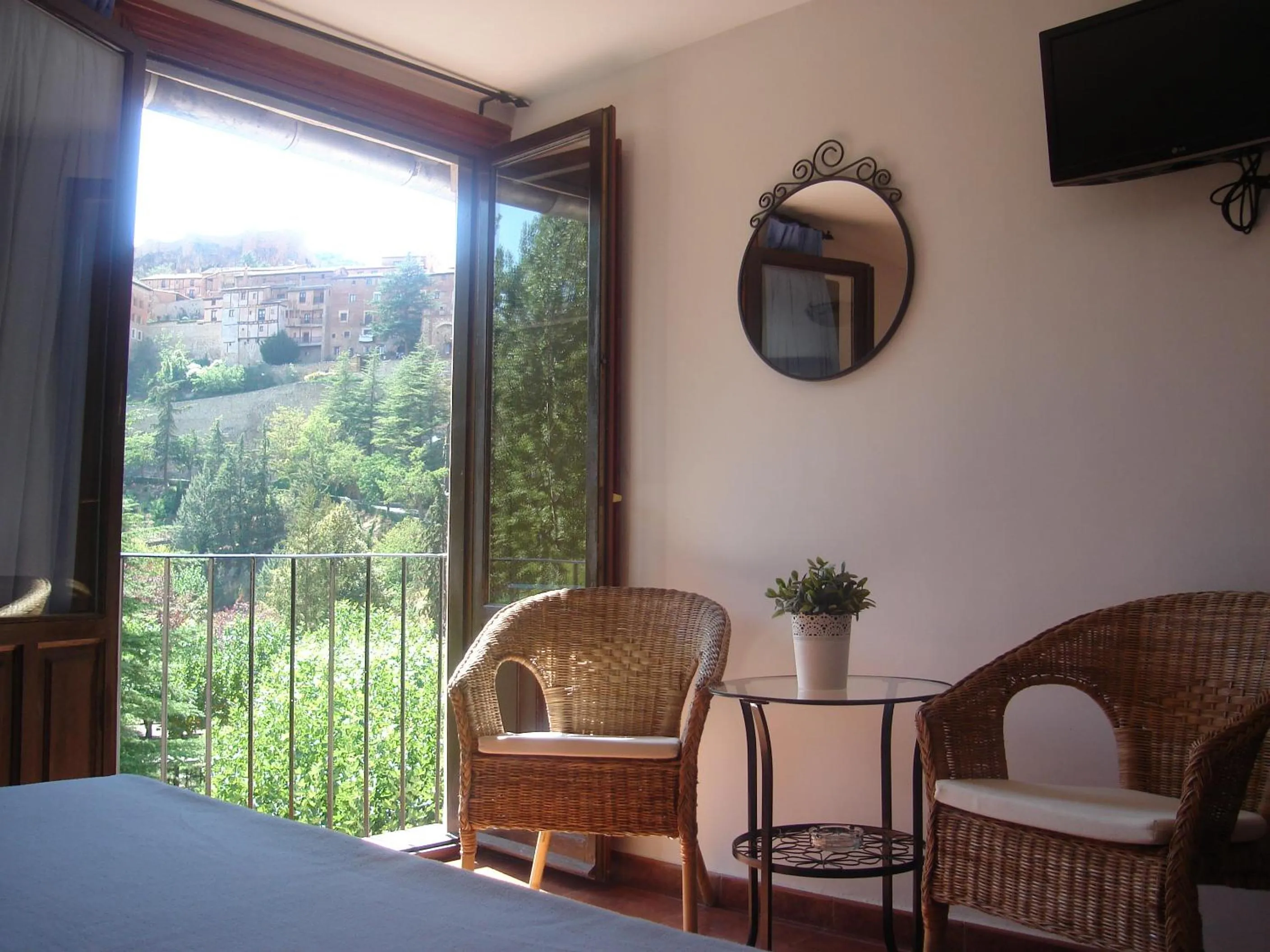 Day in Hotel Mesón del Gallo