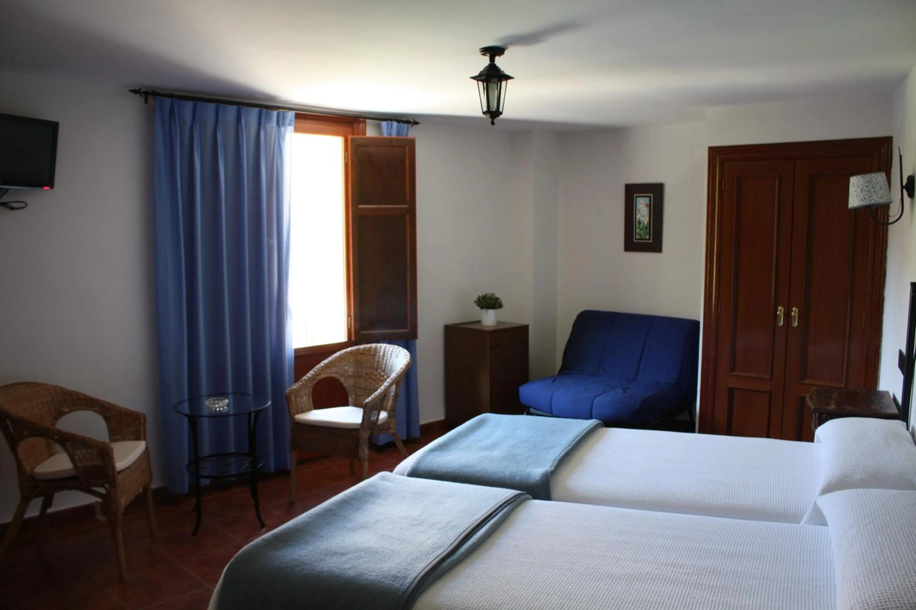 Bedroom, Bed in Hotel Mesón del Gallo