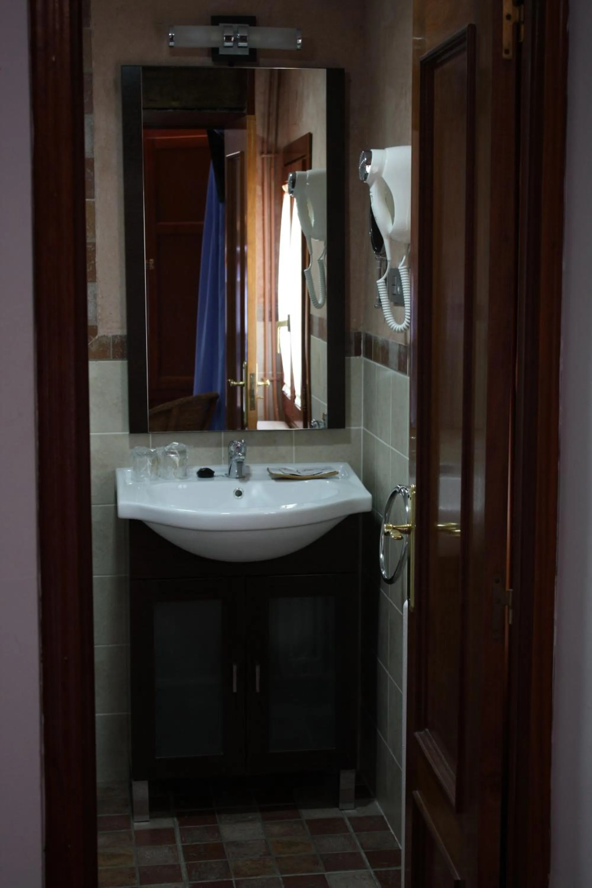 Bathroom in Hotel Mesón del Gallo