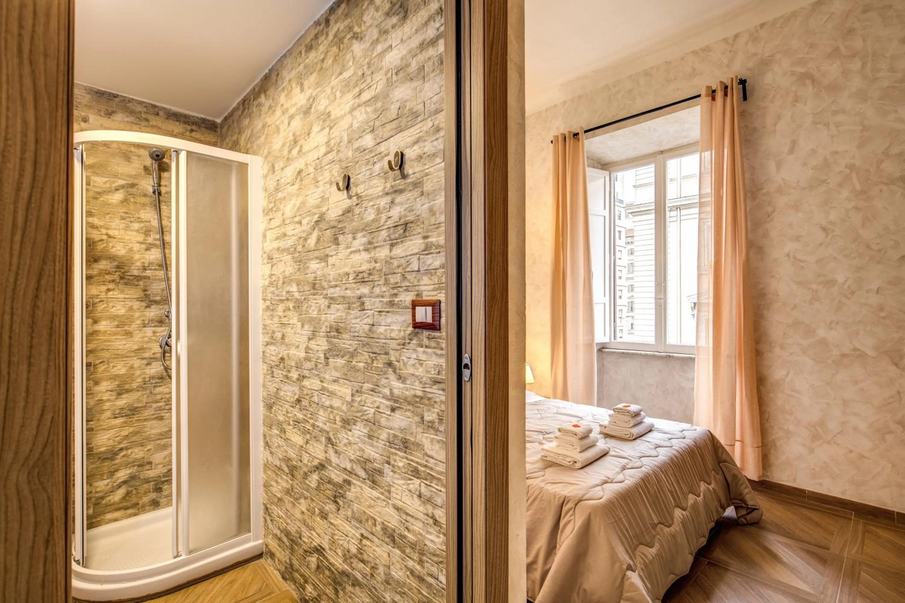 Bed in AMICI GUESTHOUSE