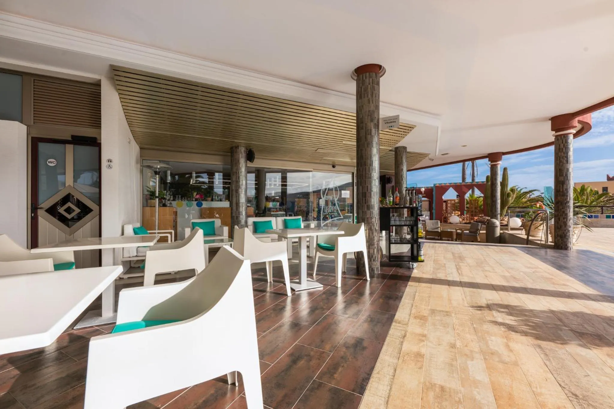 On-site shops in Hotel Esmeralda Maris by LIVVO