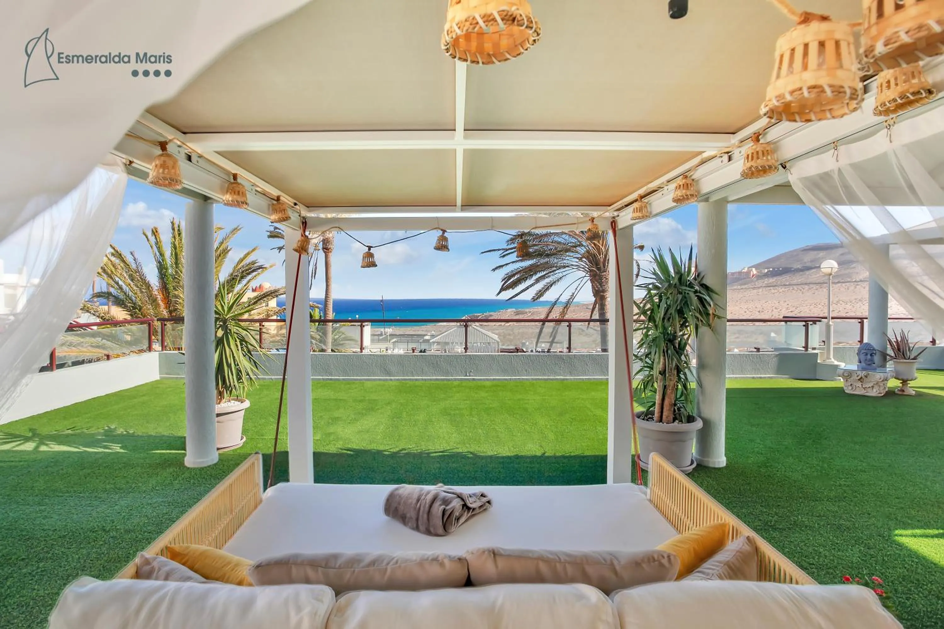 Seating area in Hotel Esmeralda Maris by LIVVO