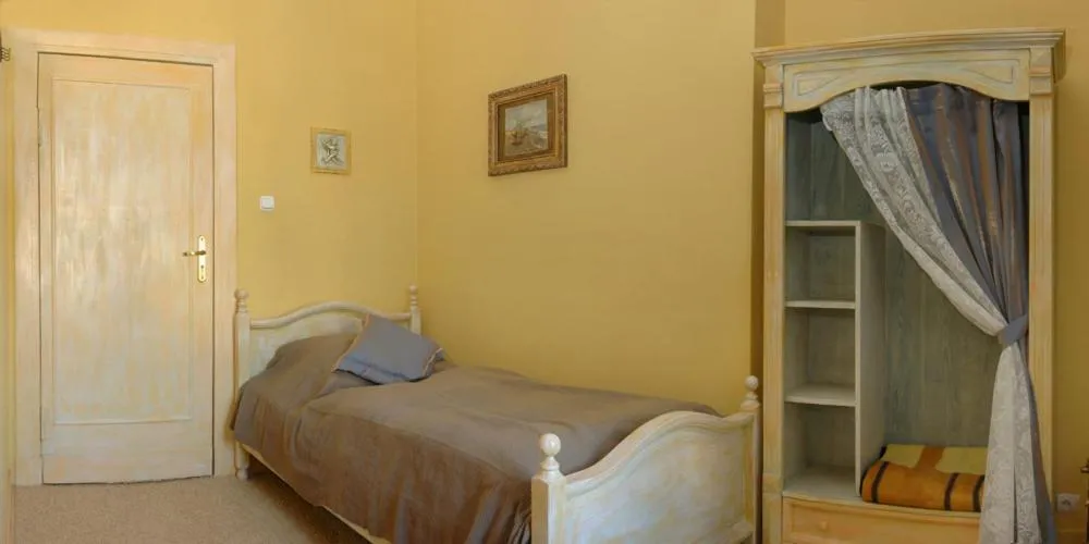 Standard Single Room in Belle Epoque