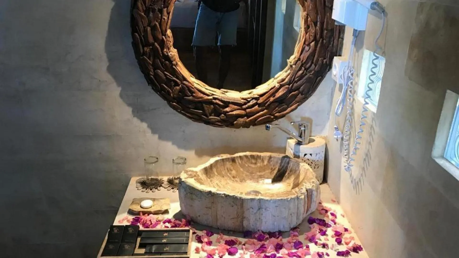 Bathroom in Kayu Manise Villa Bedugul