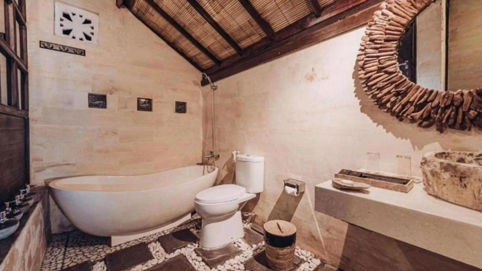 Bathroom in Kayu Manise Villa Bedugul