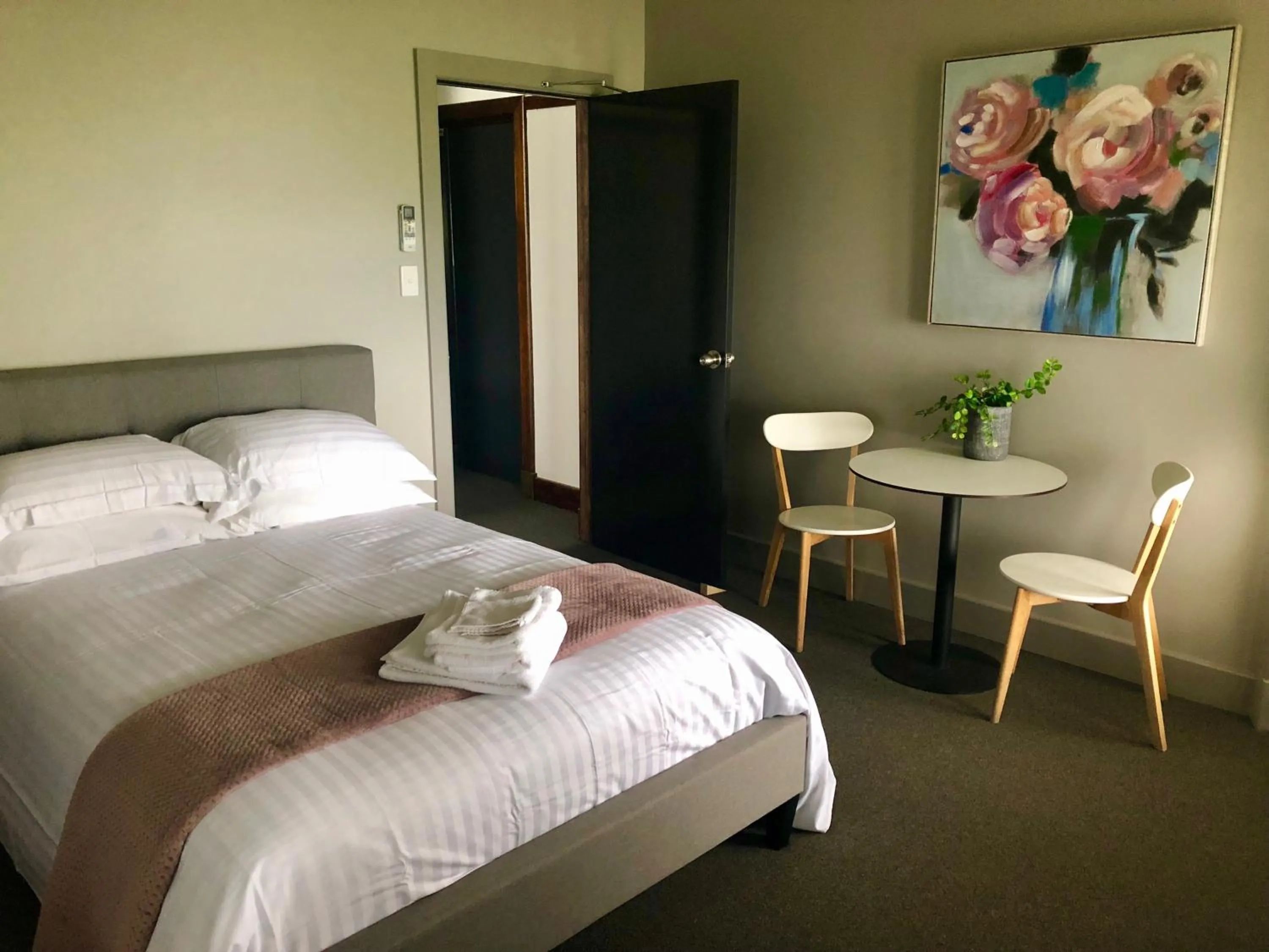 Bed in The Royal Hotel, Drouin