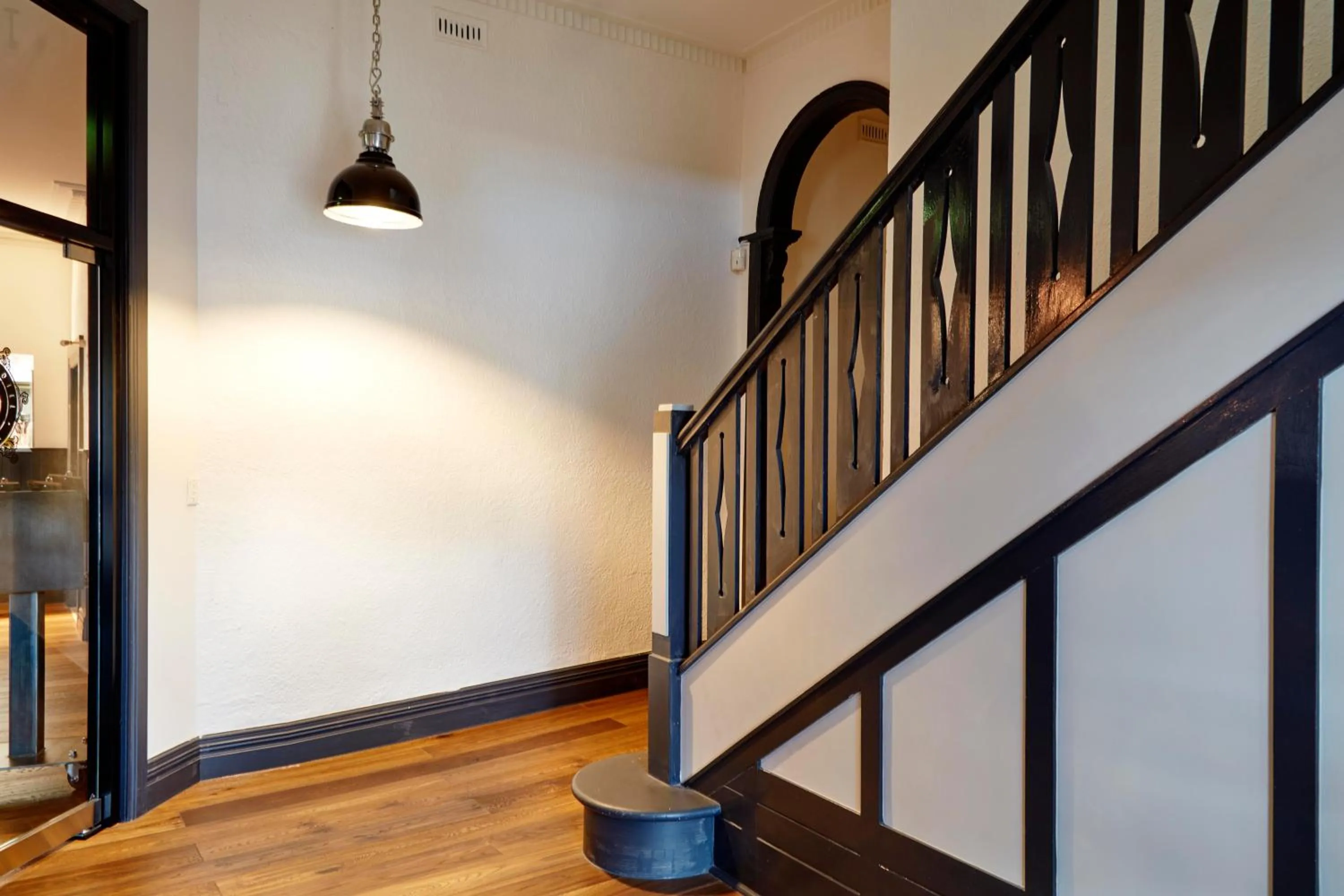 Restaurant/places to eat in The Royal Hotel, Drouin