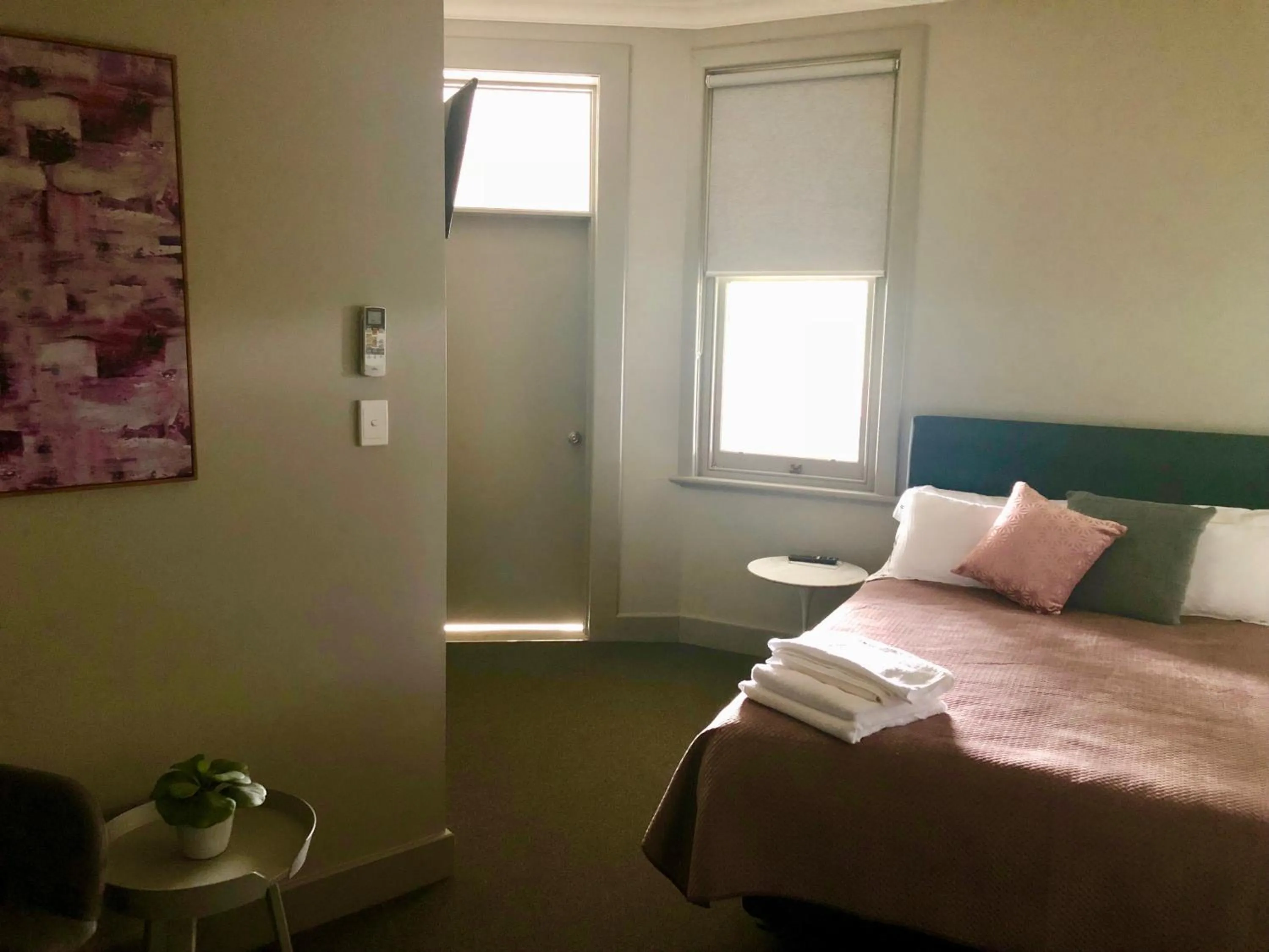 Bed in The Royal Hotel, Drouin