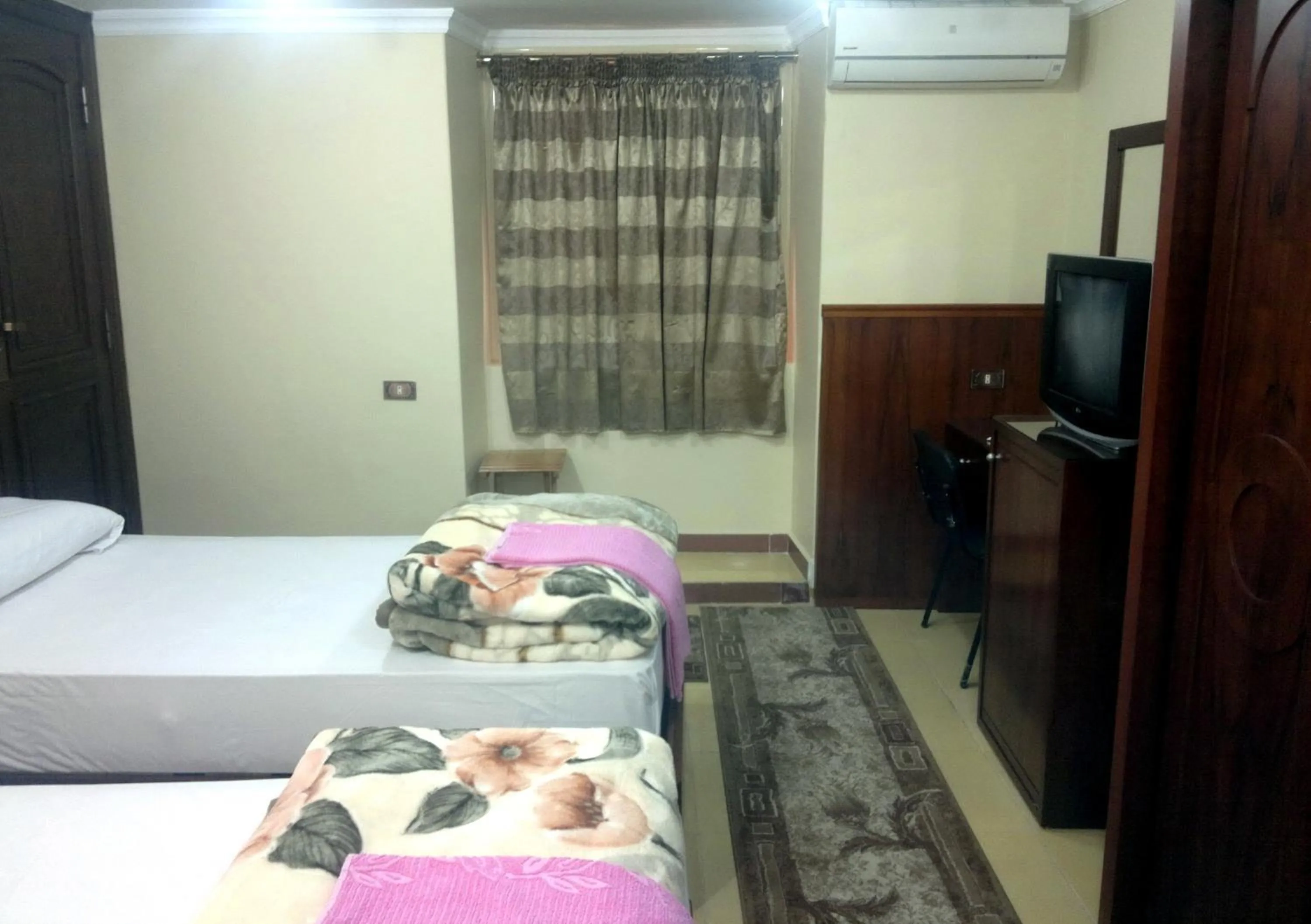 Bedroom in Al Maghraby Hotel