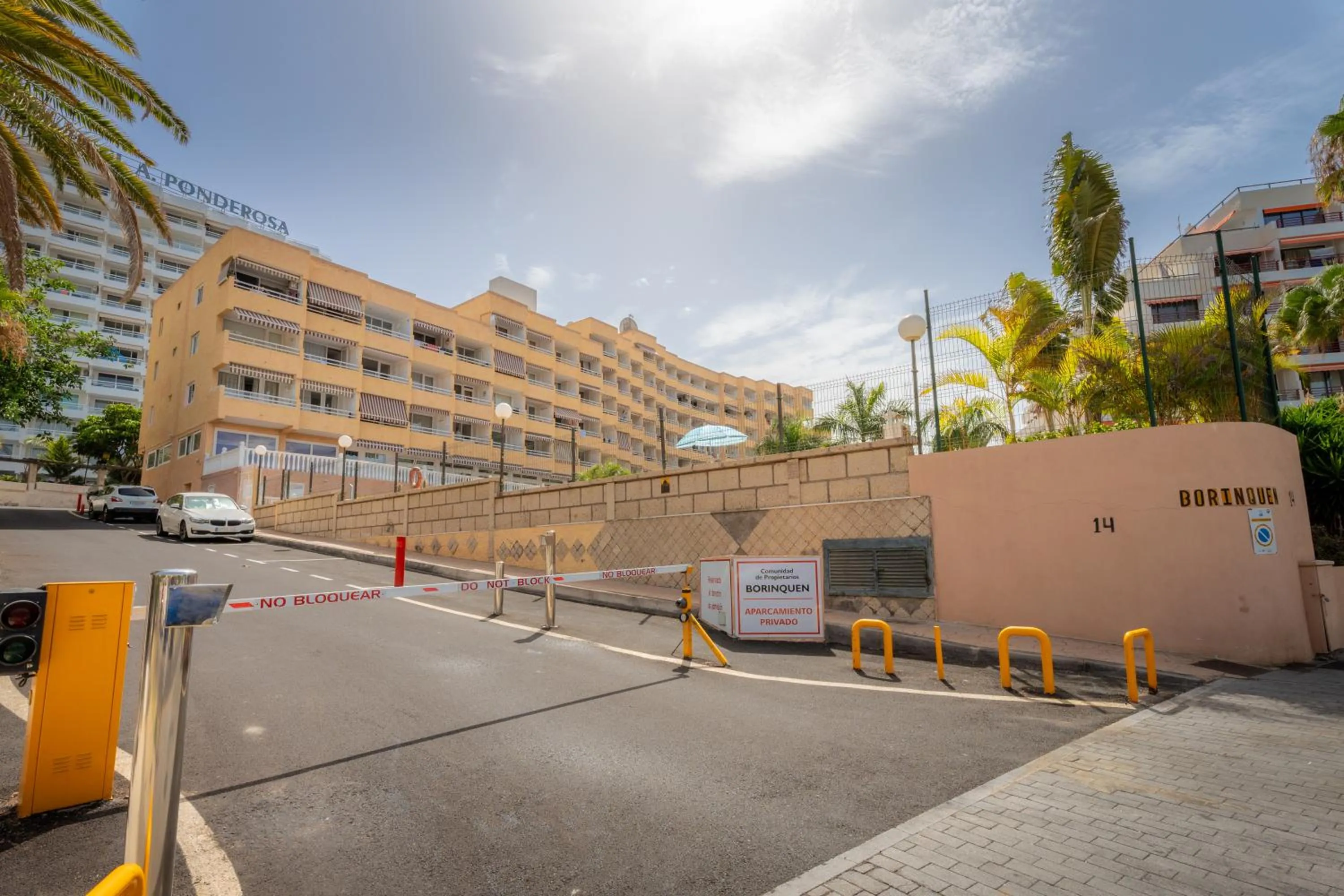 Parking in Apartamentos Borinquen