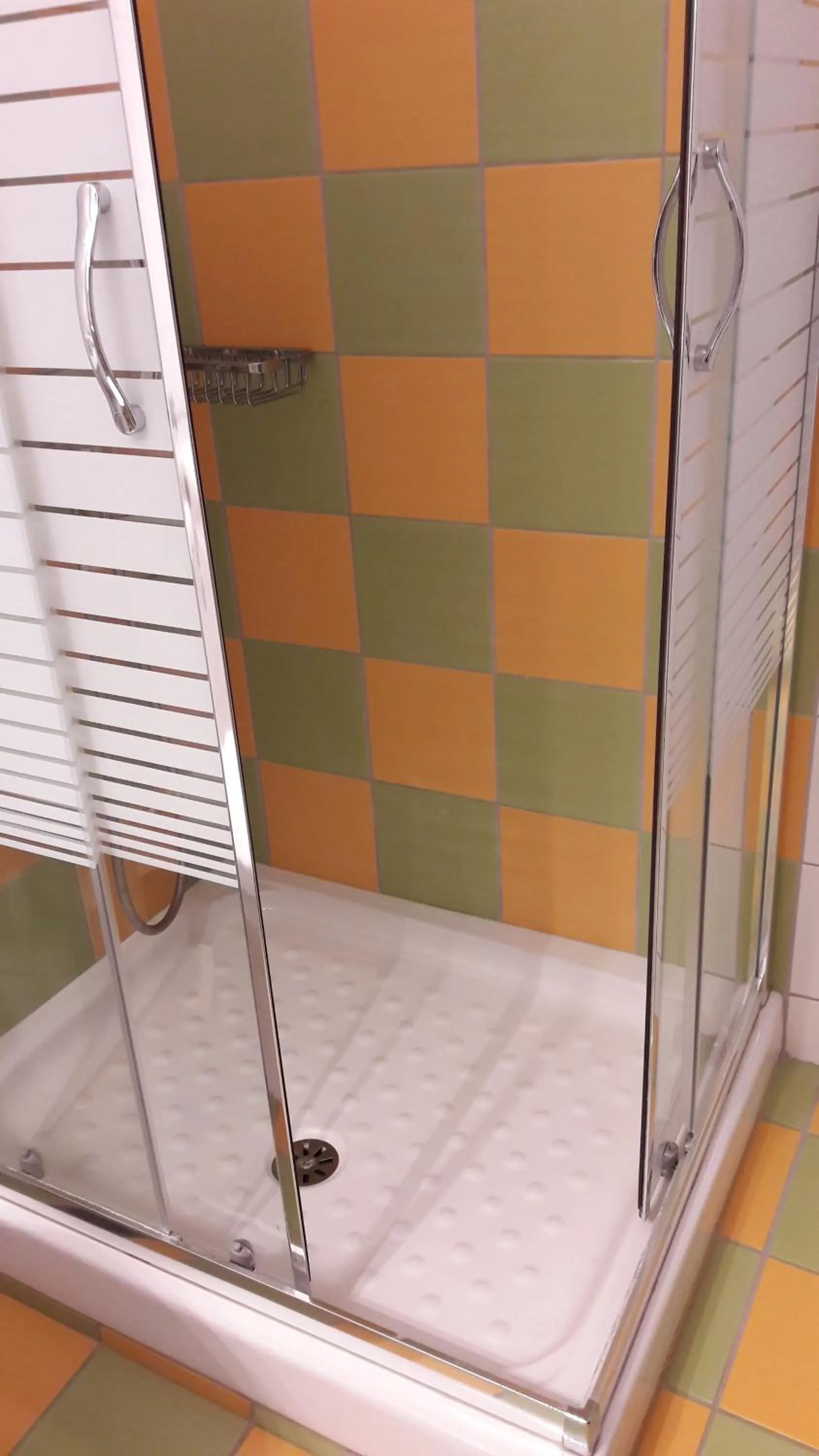 Shower in Haris Studios