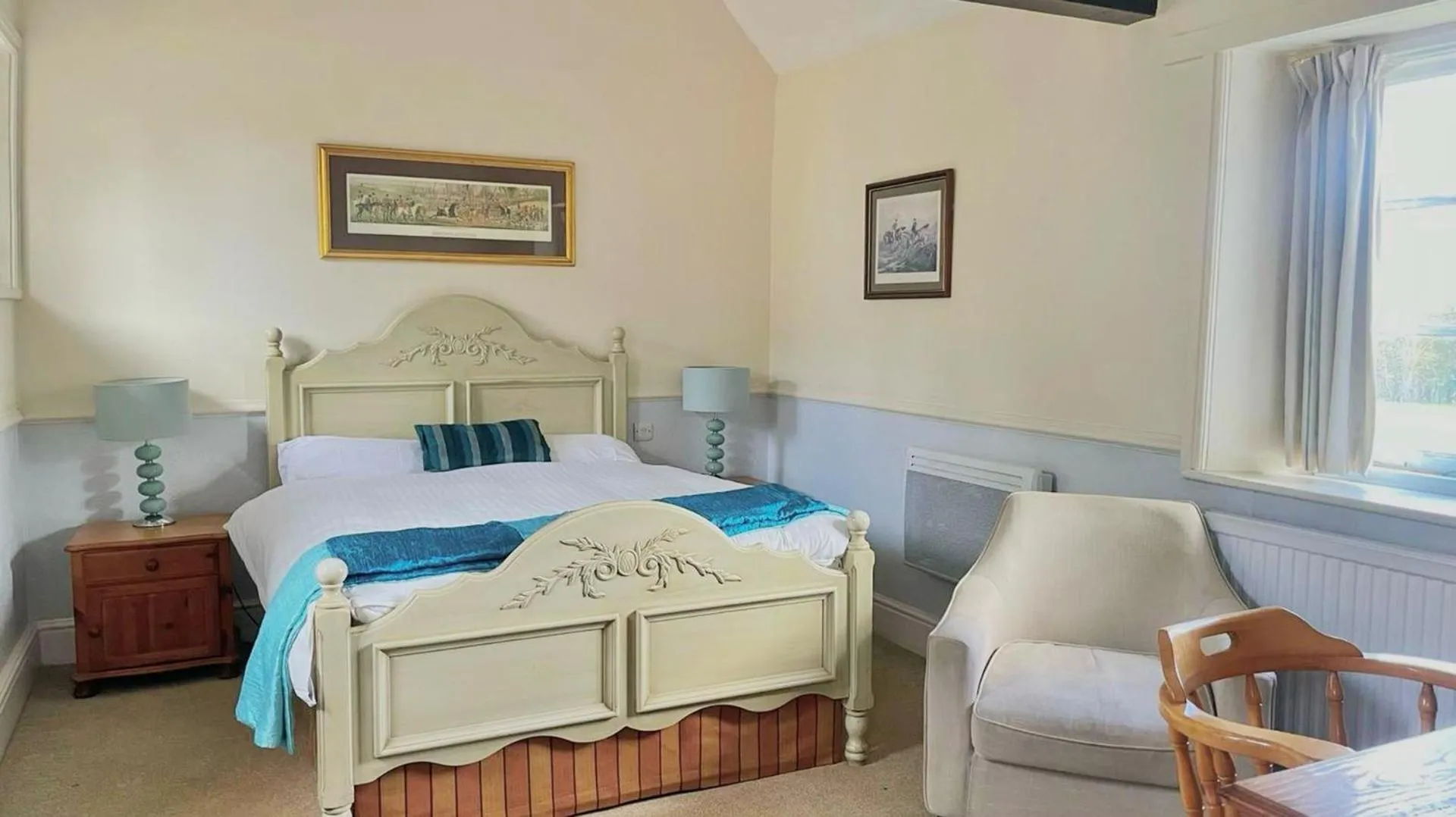 Bed in The Sibson Inn Hotel