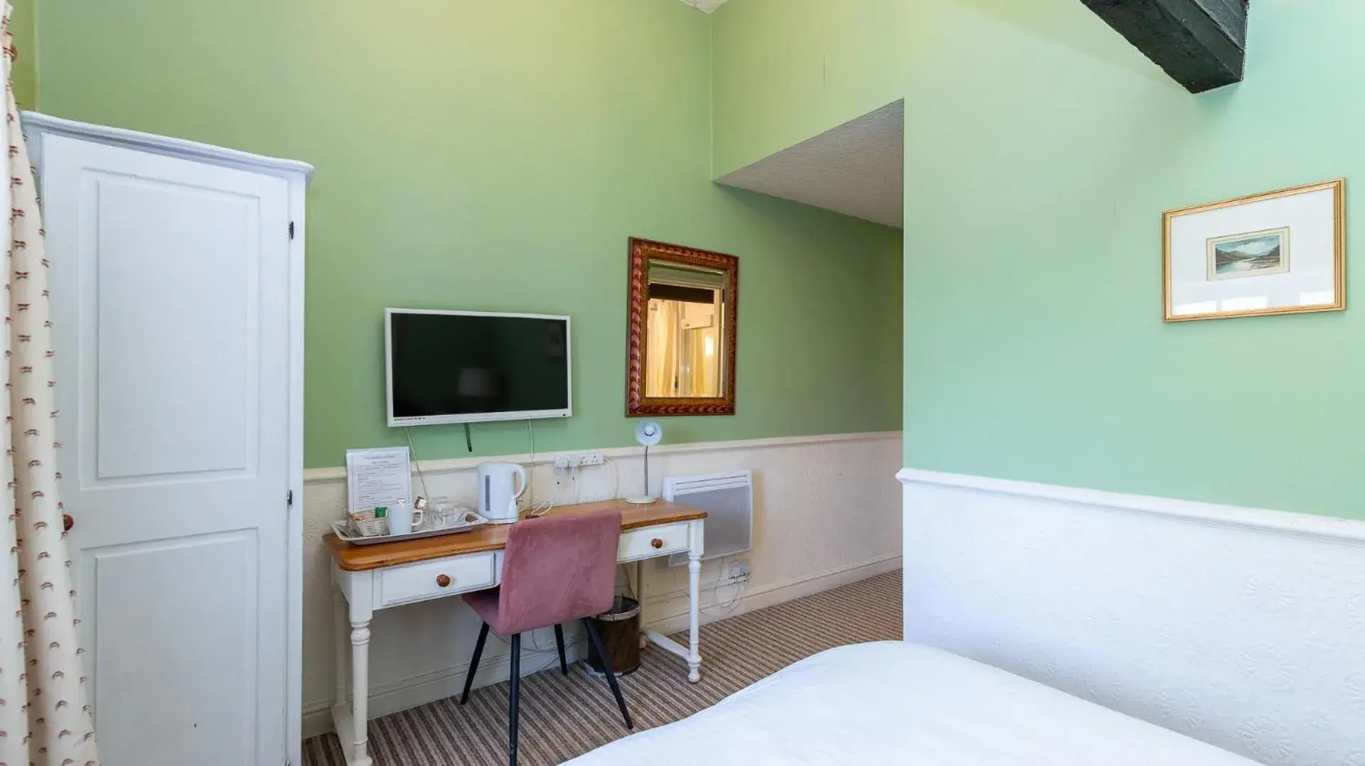 Double Room with Private Bathroom in The Sibson Inn Hotel Double Room with Private Bathroom in The Sibson Inn Hotel