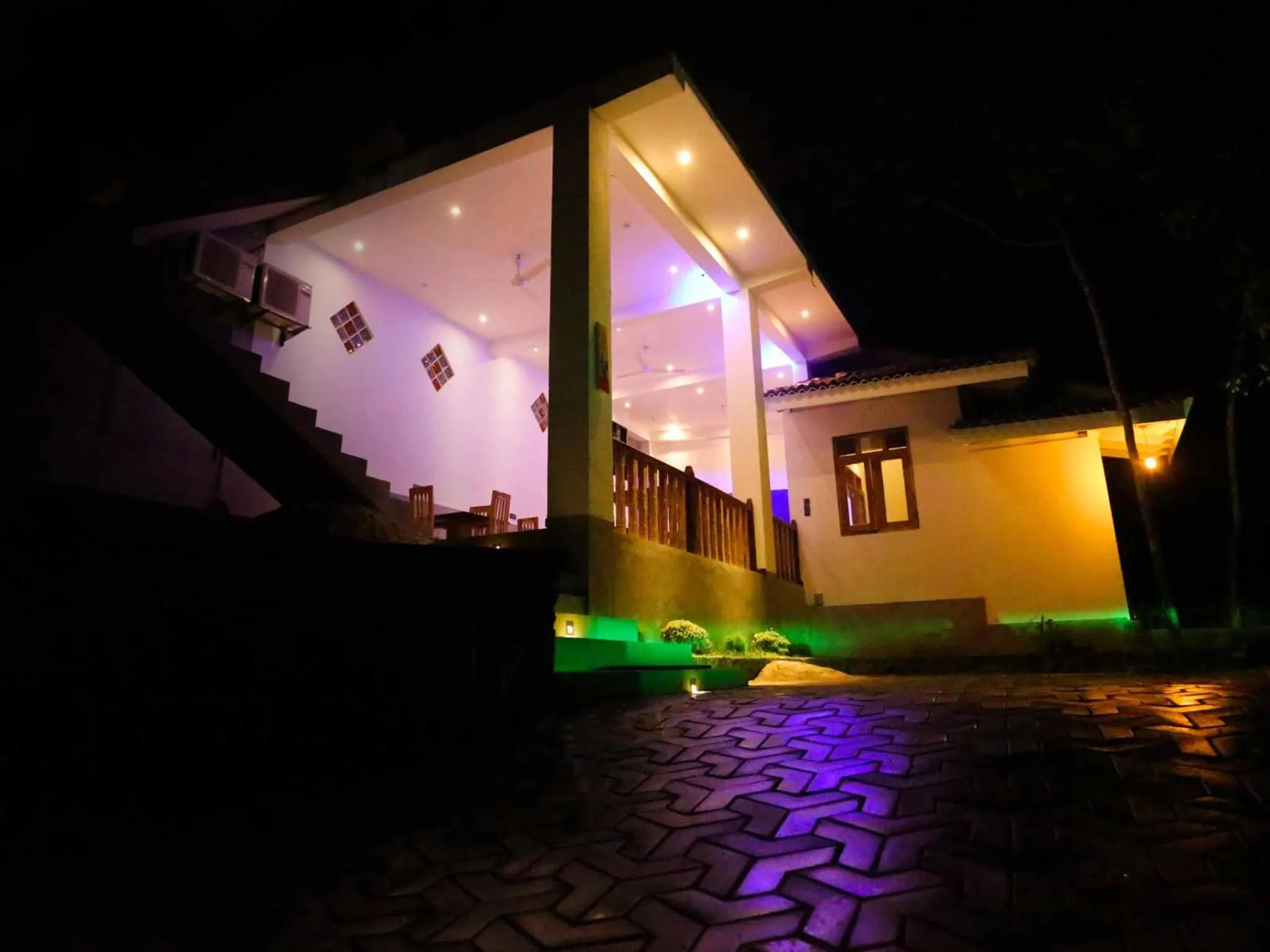 Property building in Rawanaz