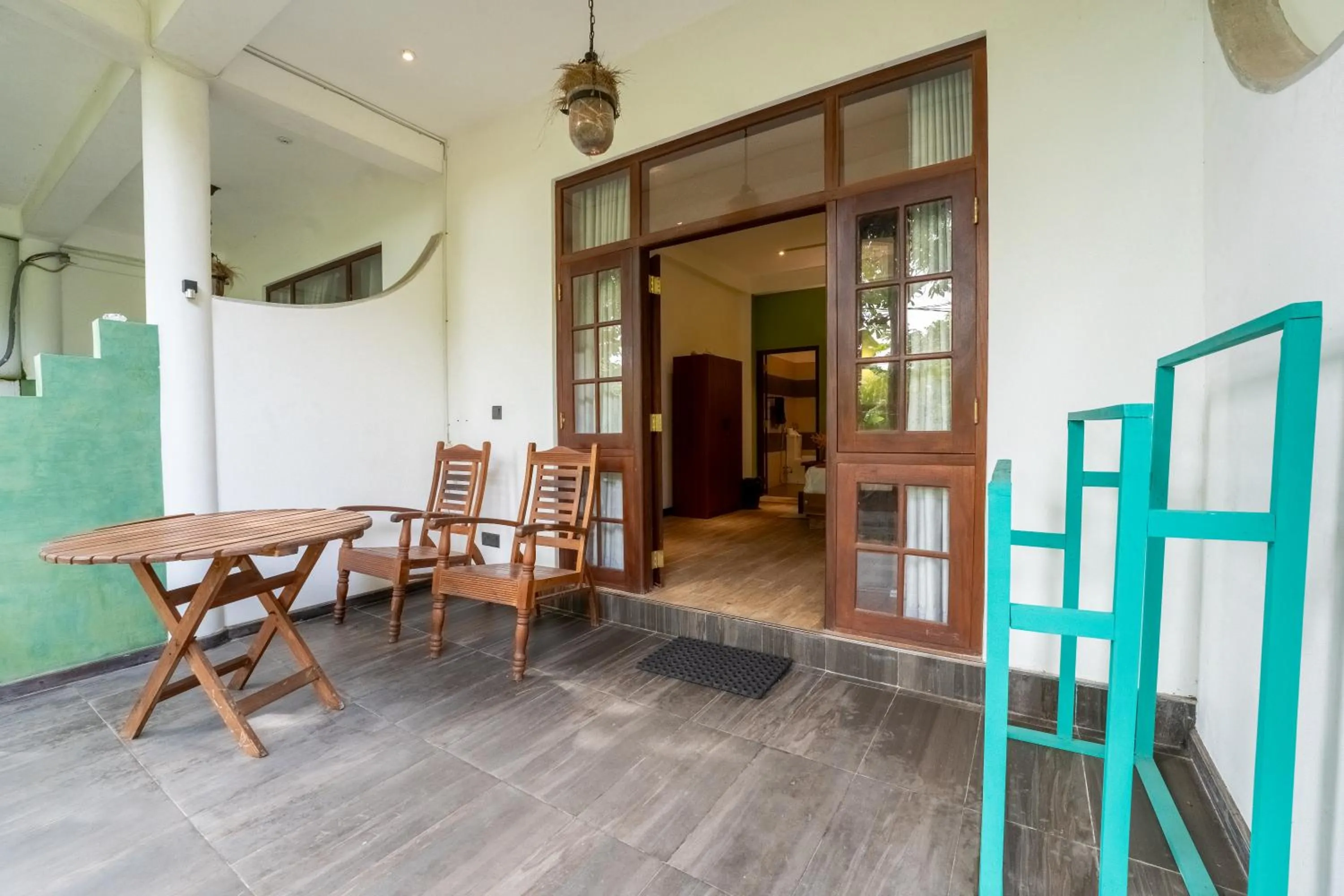 furniture in Rawanaz