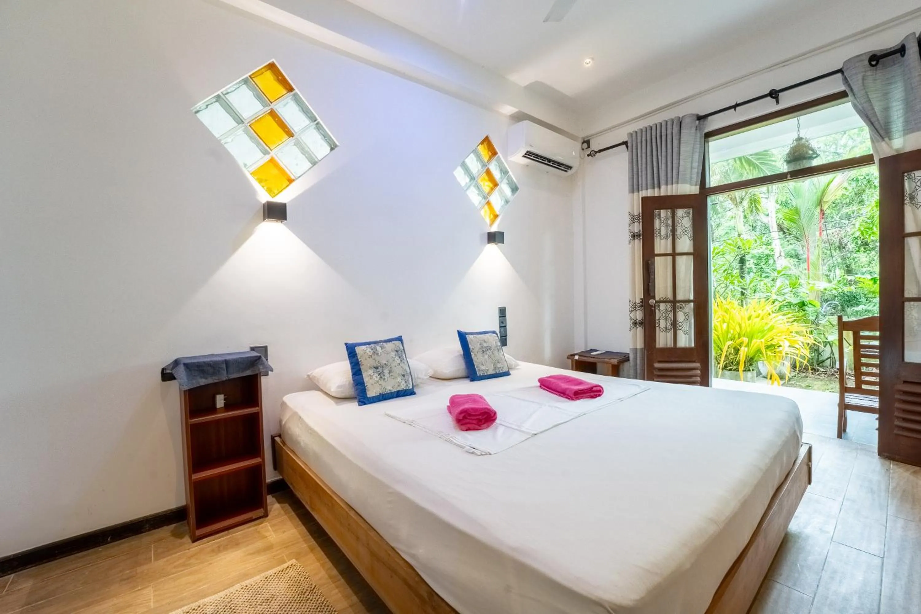 Bed in Rawanaz