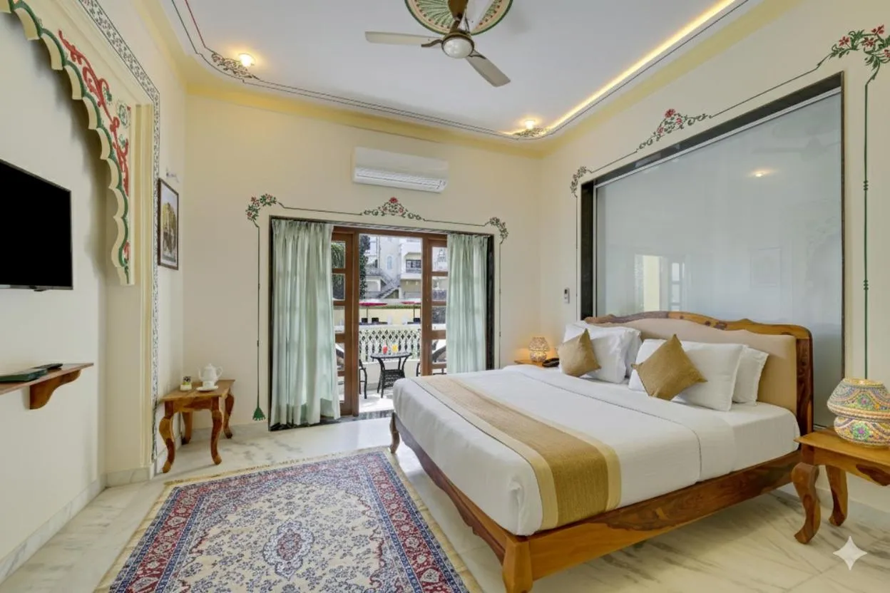 Bed in The Everest Hill Resort & Spa-Kumbhalgarh