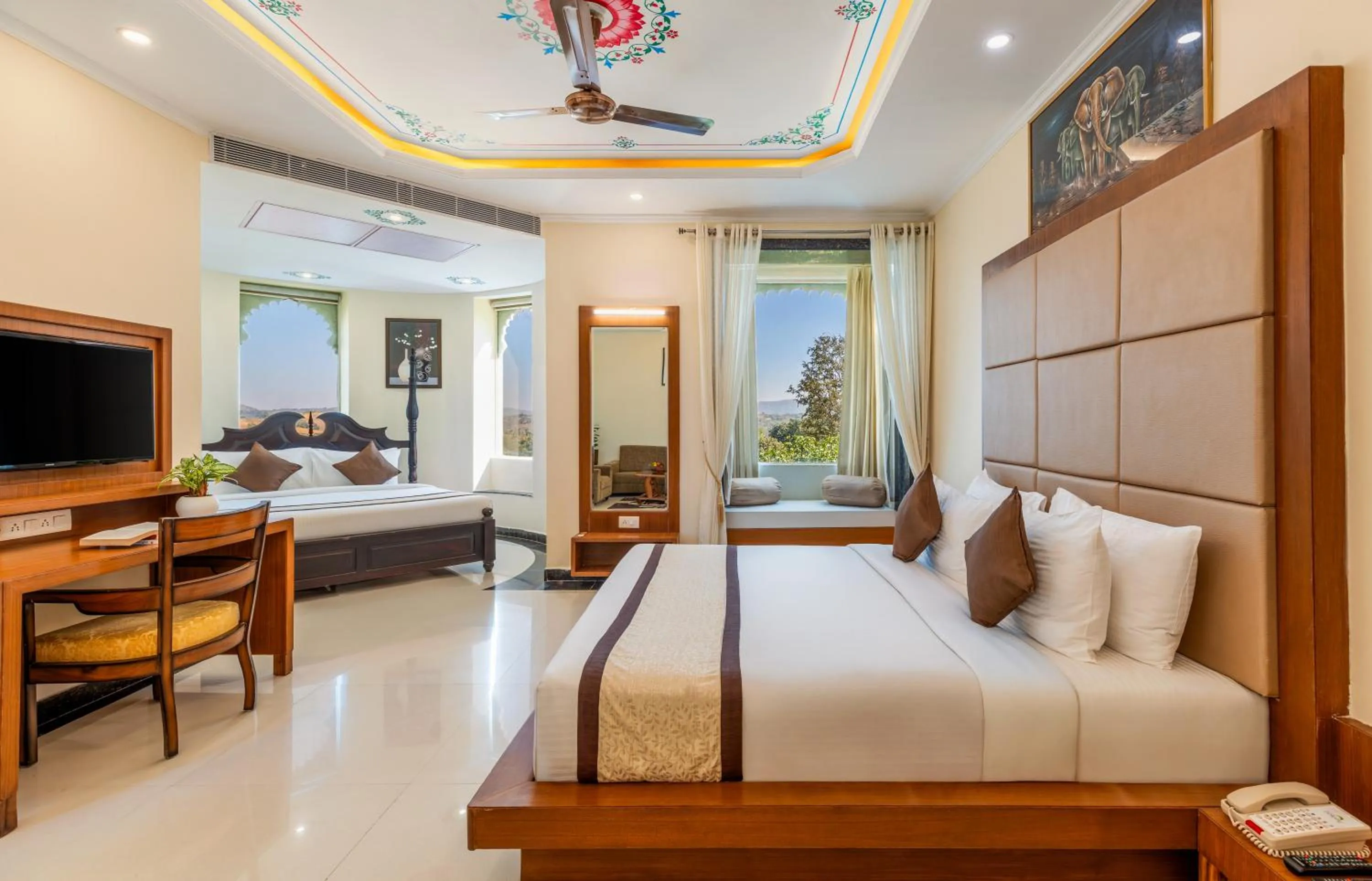 Bed in The Everest Hill Resort & Spa-Kumbhalgarh