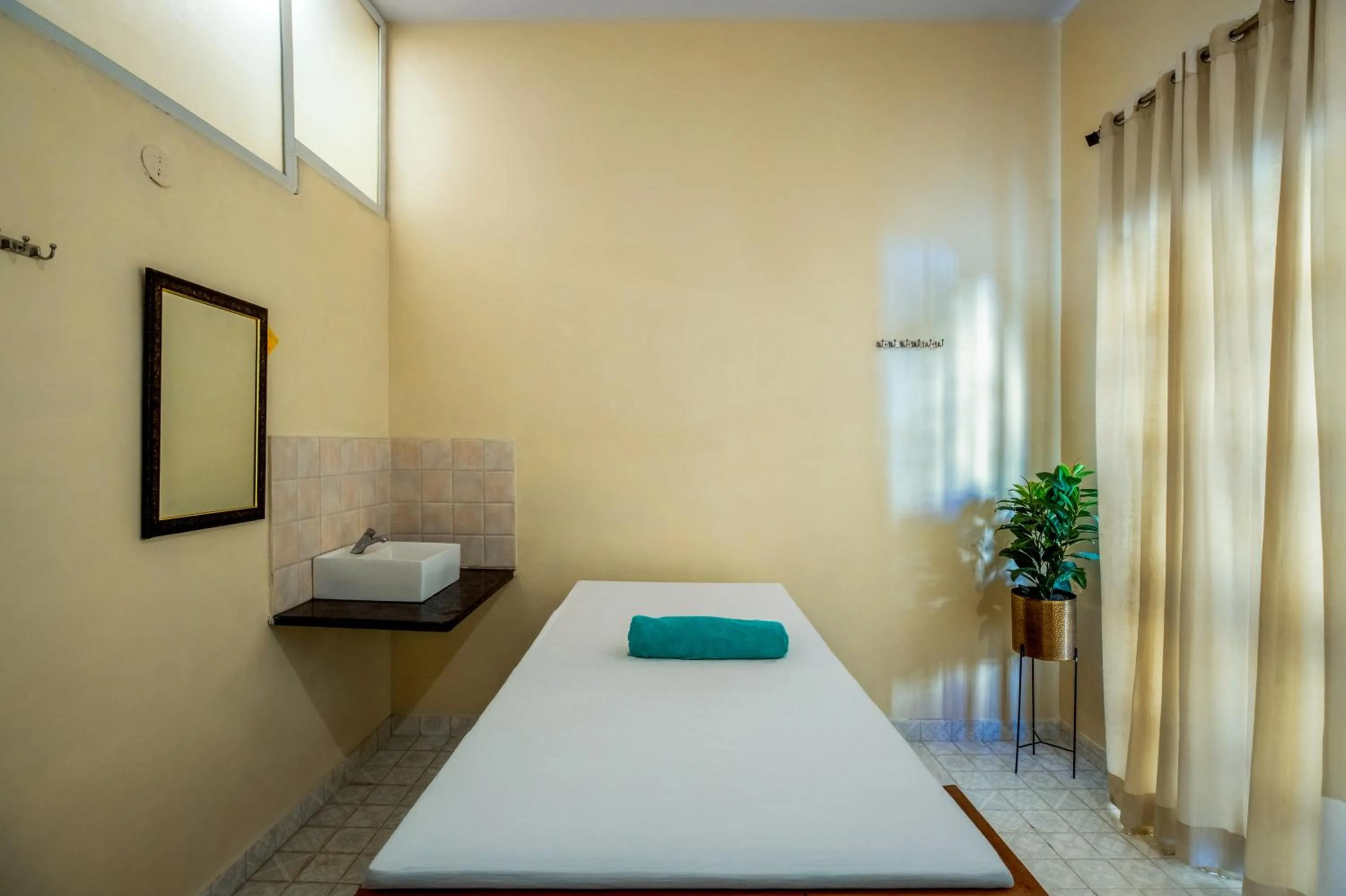 Spa and wellness centre/facilities, Bed in The Everest Hill Resort & Spa-Kumbhalgarh