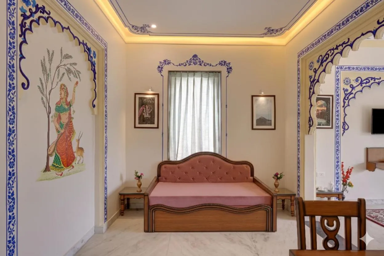 Living room, Bed in The Everest Hill Resort & Spa-Kumbhalgarh