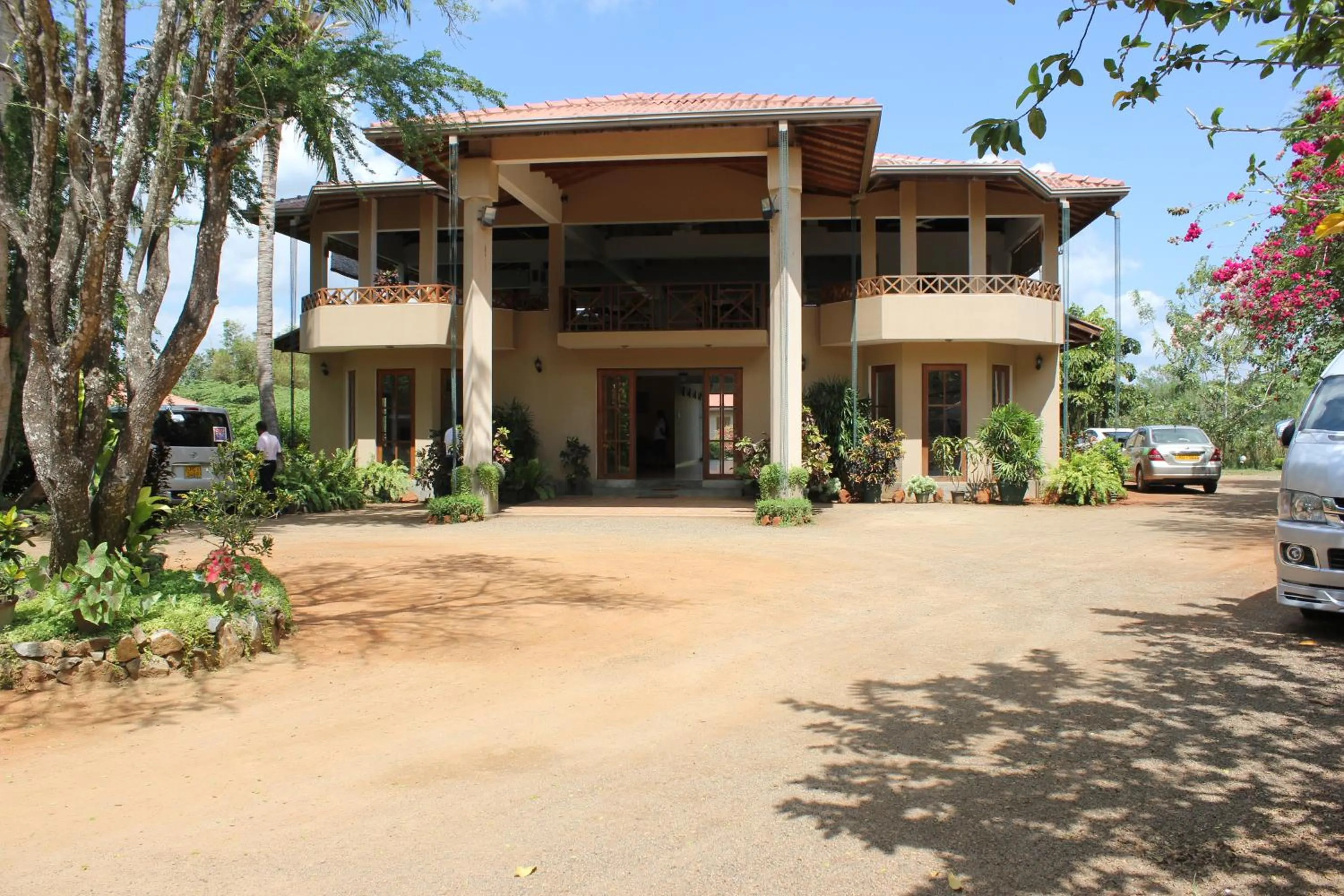 Facade/entrance in Hibiscus Garden Hotel