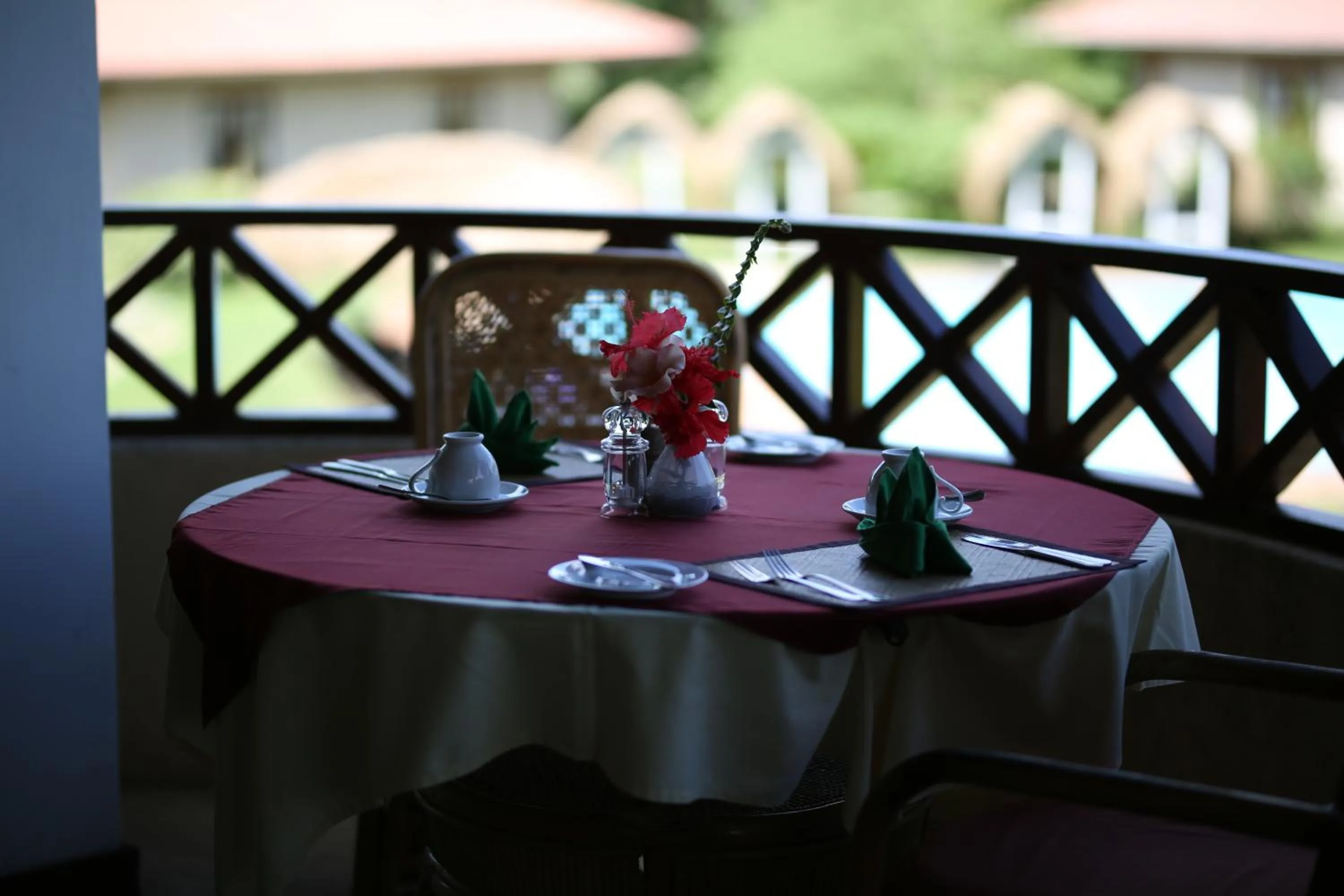 Breakfast in Hibiscus Garden Hotel