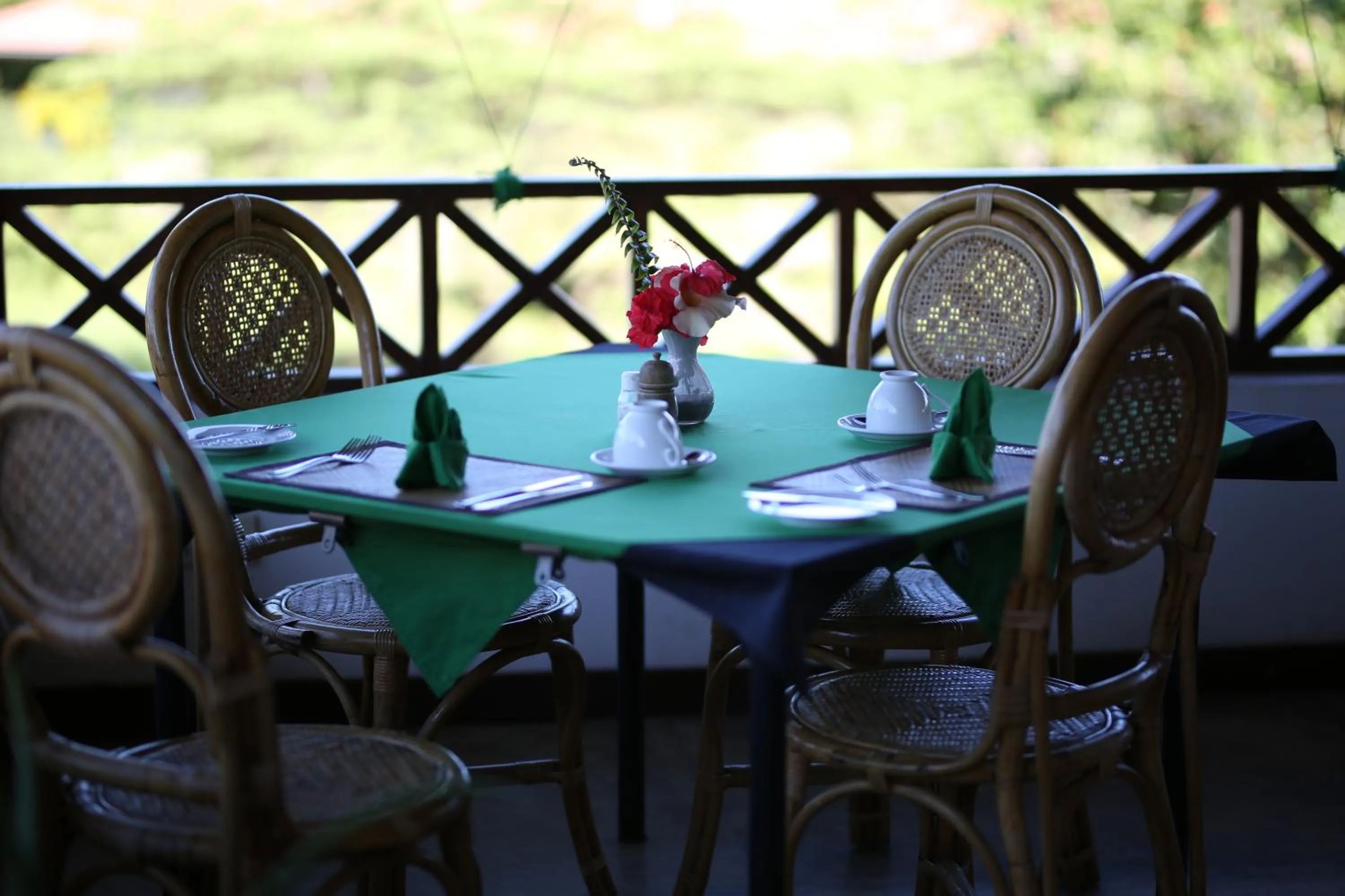 Breakfast in Hibiscus Garden Hotel