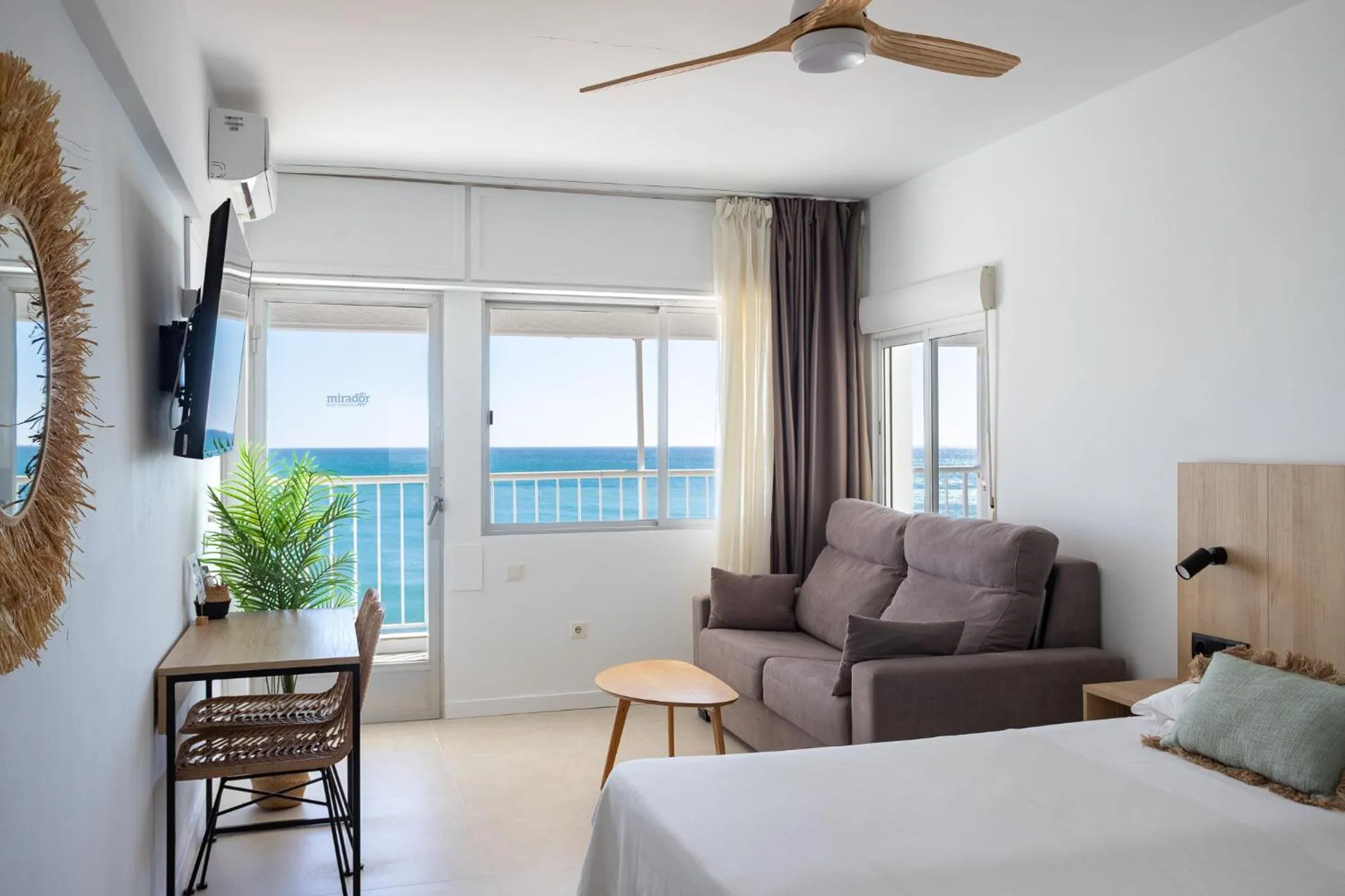 Living room, Bed in Apartamentos Mirador