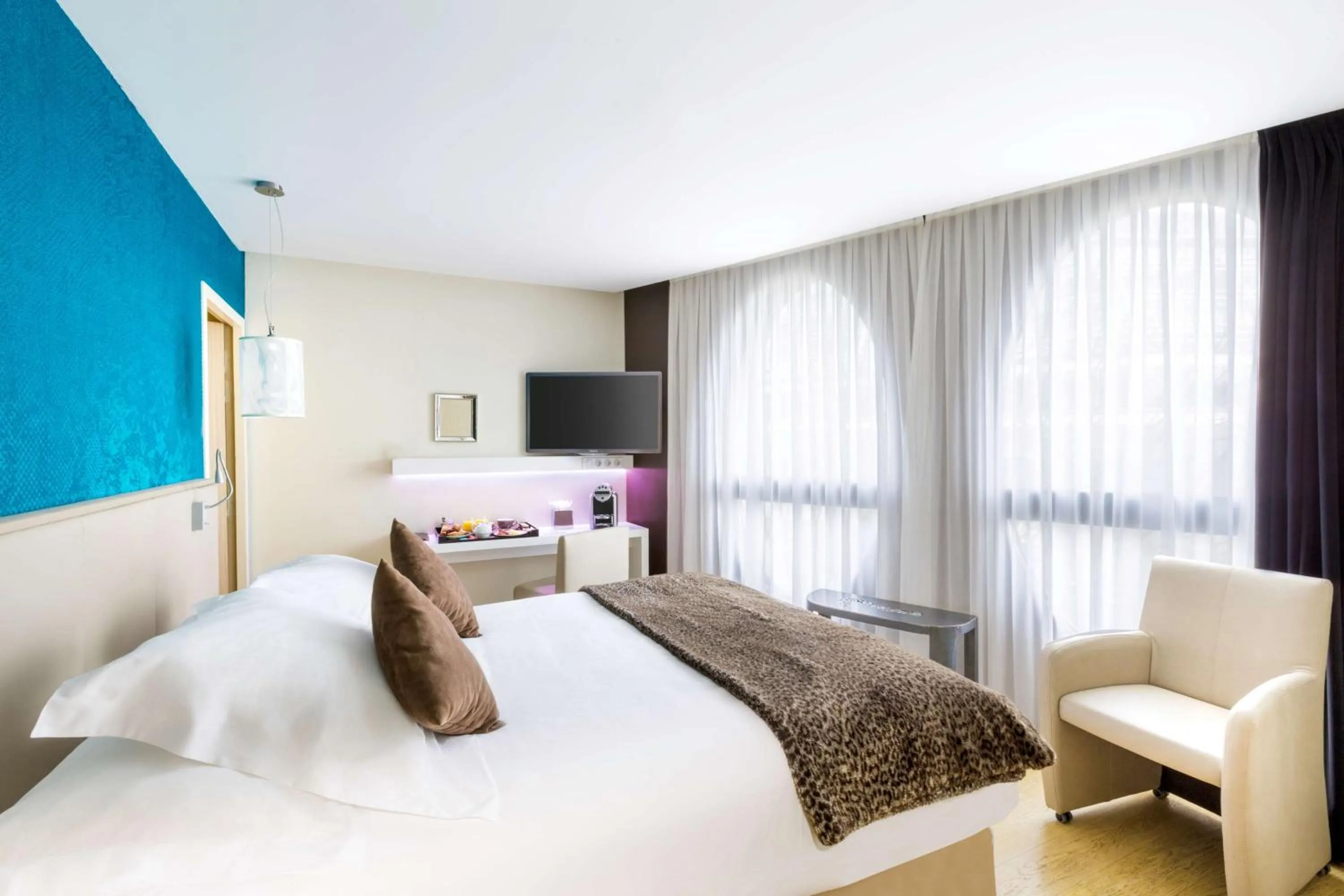 Photo of the whole room, Bed in Best Western Premier Why Hotel