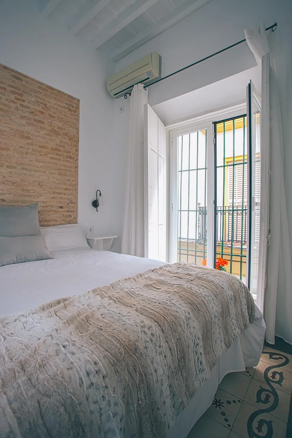 Bedroom, Bed in Alcázar de María