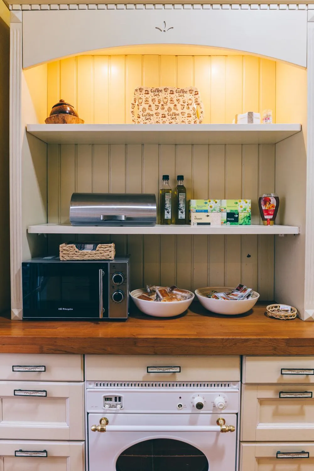 Communal kitchen in Alcázar de María