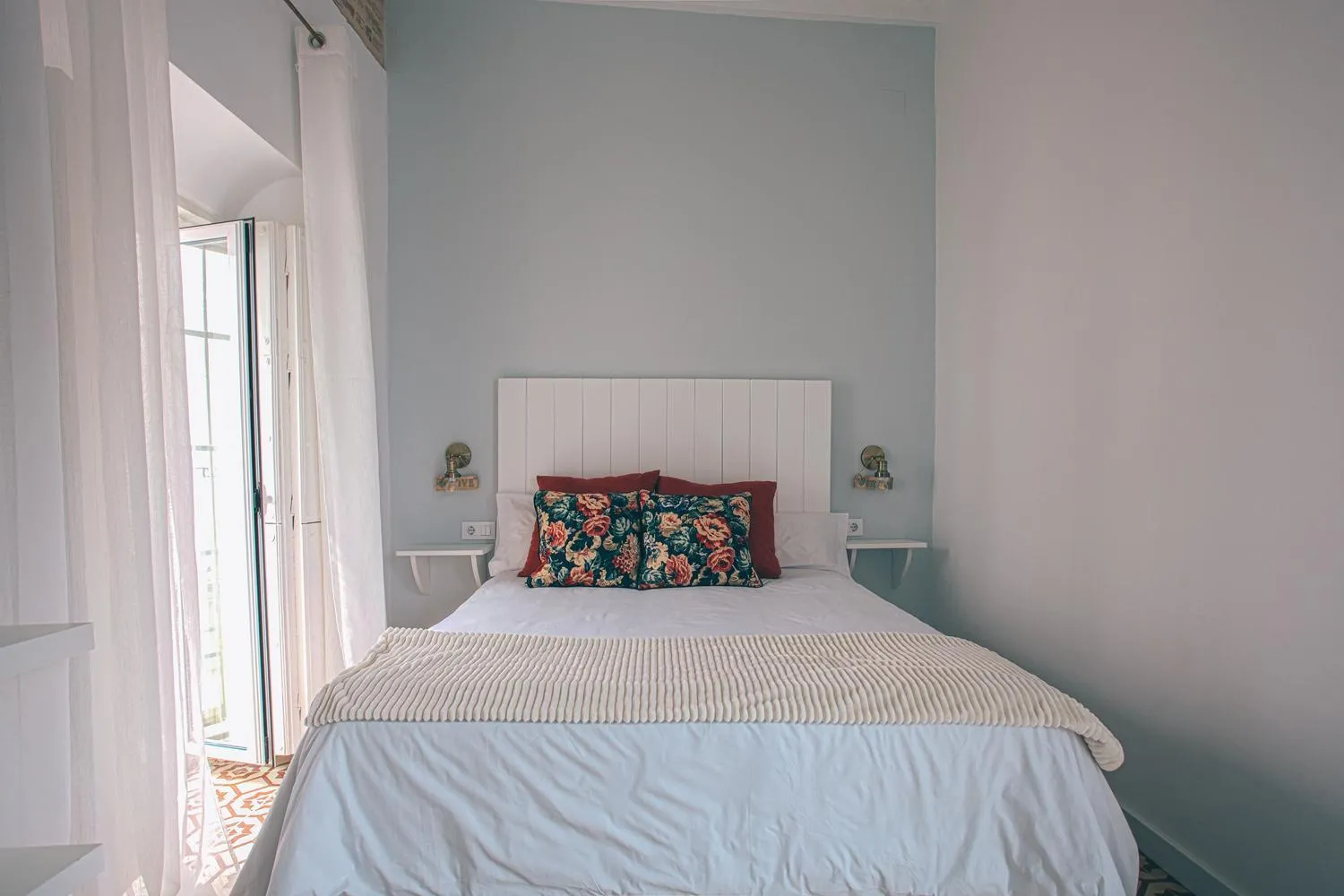 Bedroom, Bed in Alcázar de María