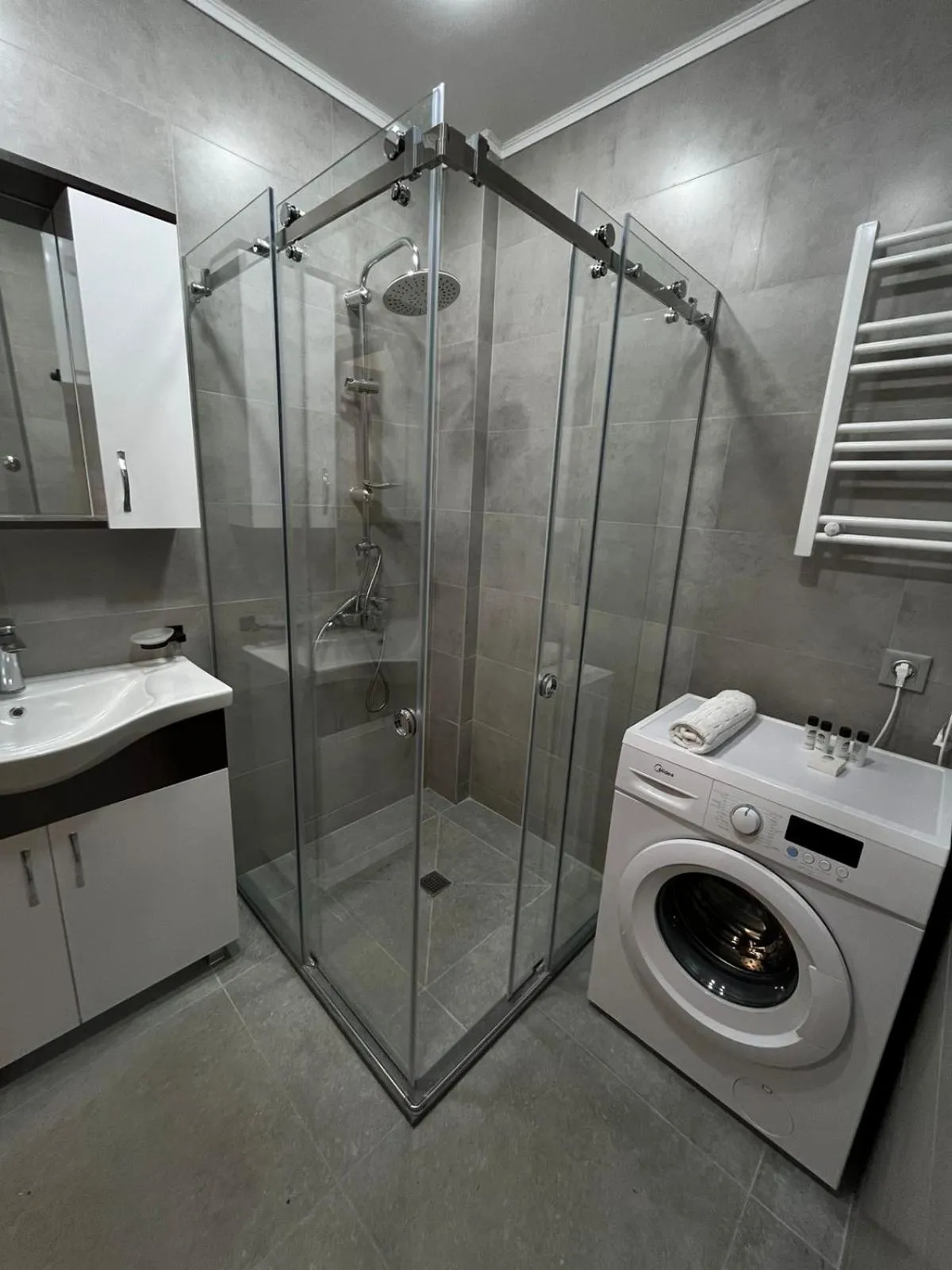 Bathroom in Aparthotel Holiday Lux Batumi