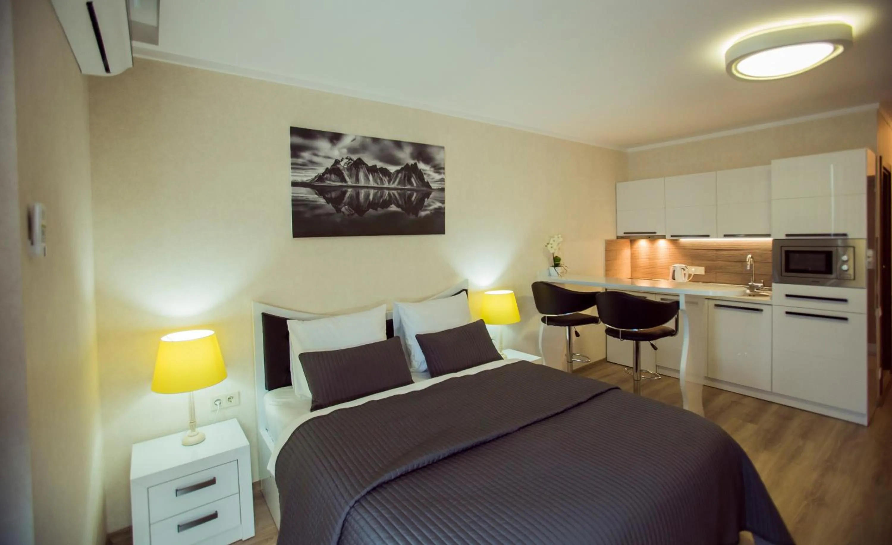 Bed in Aparthotel Holiday Lux Batumi