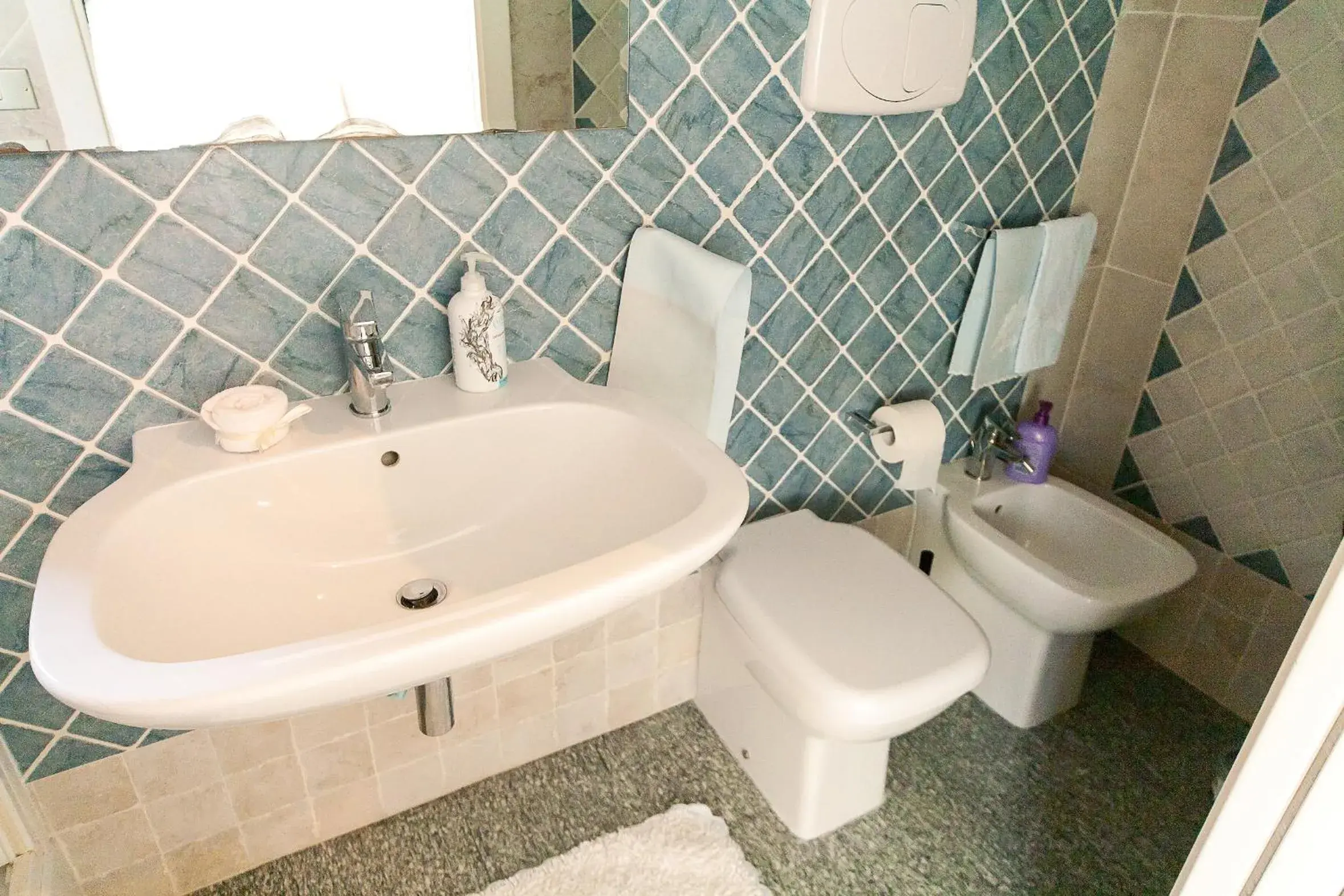 Triple Room with Balcony in B&B Magna Grecia di Gallitelli Triple Room with Balcony in B&B Magna Grecia di Gallitelli