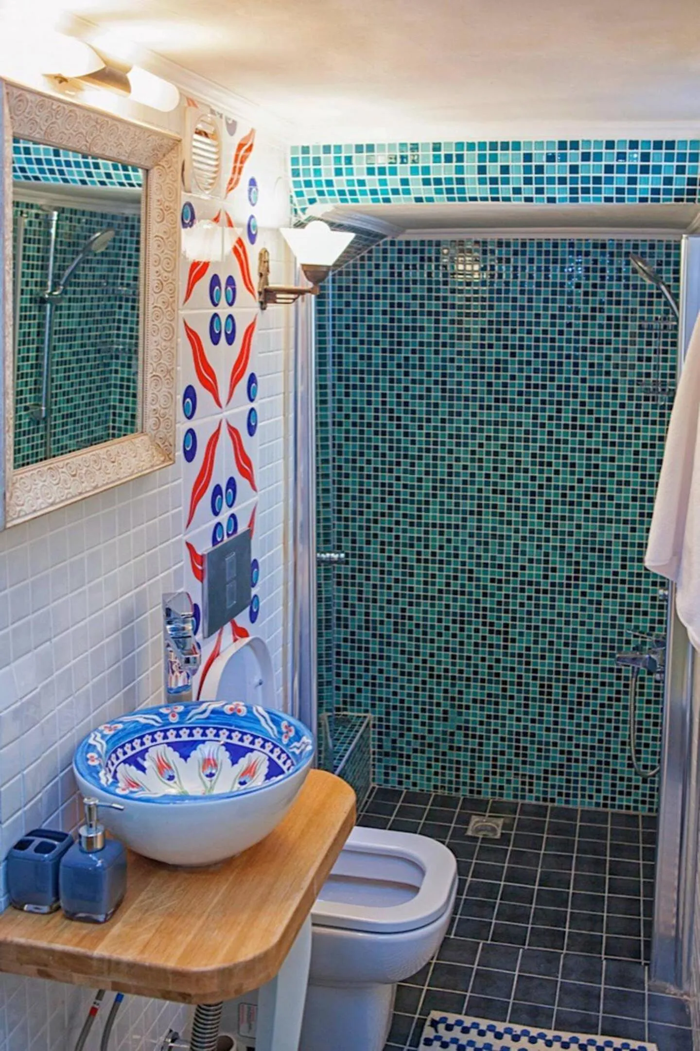 Shower in MySuite Istanbul Cihangir