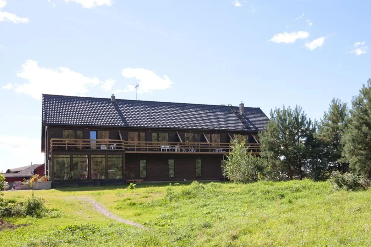 Facade/entrance in Love Island 2