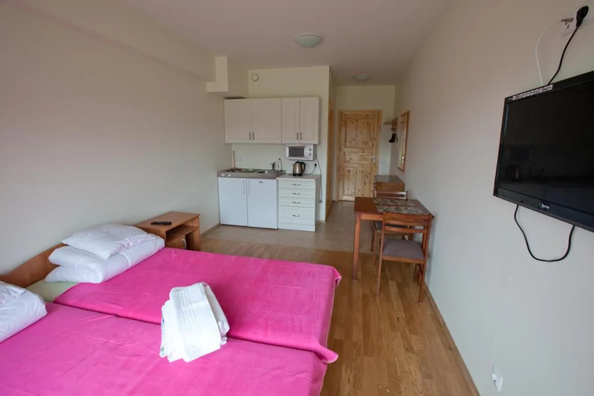 Photo of the whole room, Bed in Love Island 2